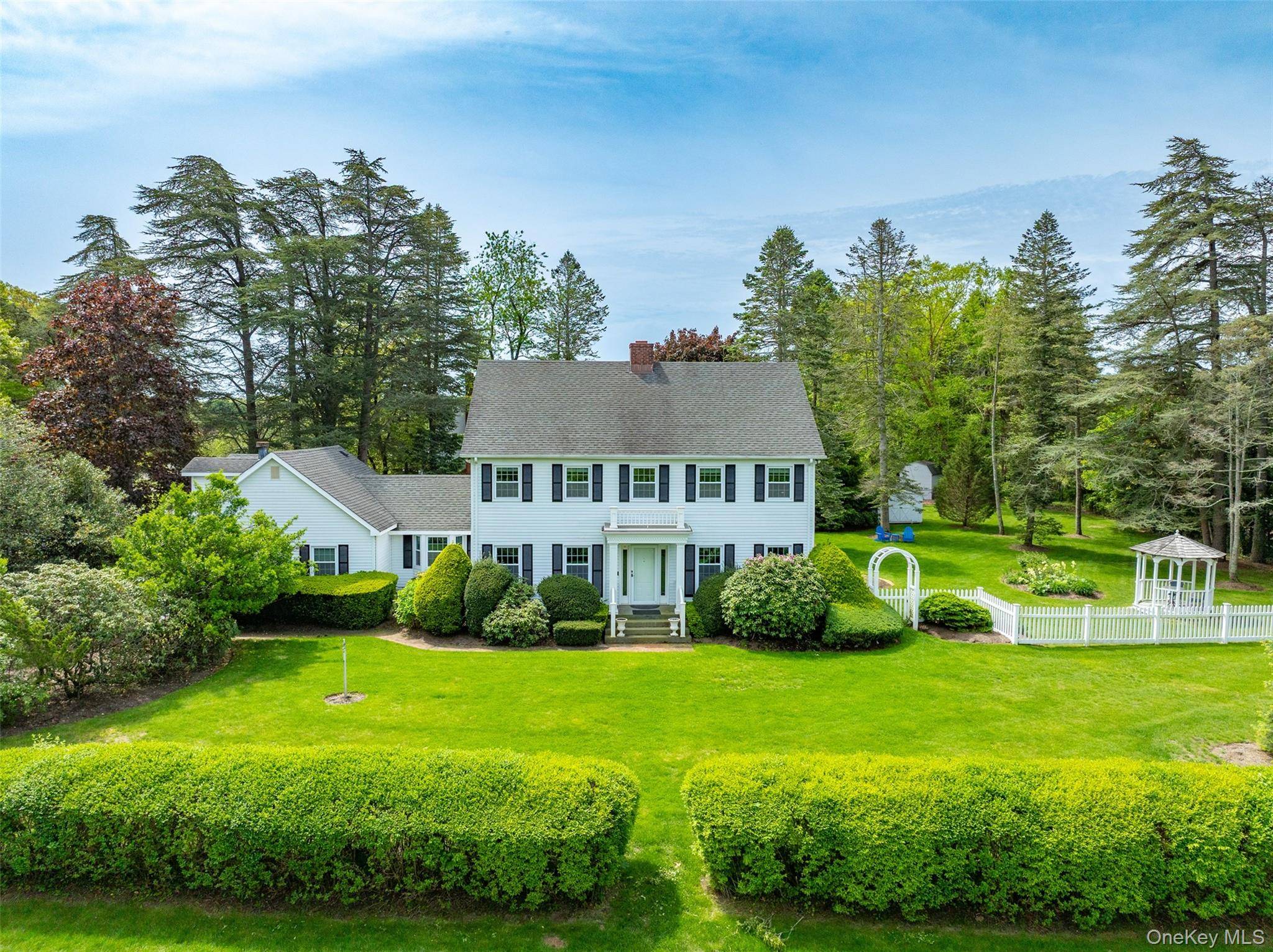 110 Sleepy Hollow LN, Southold, NY 11971