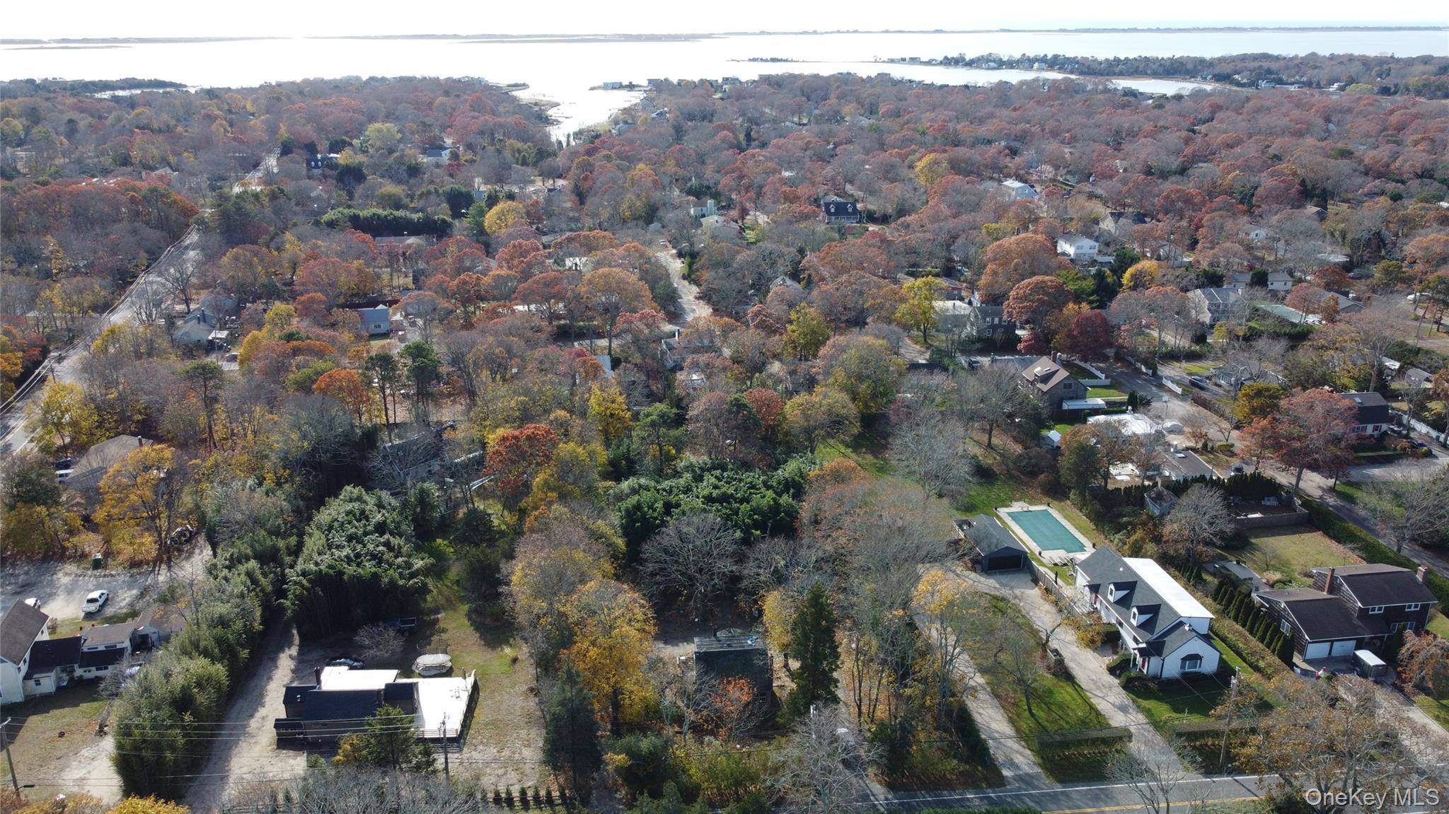 78 Bay AVE, Hampton Bays, NY 11946