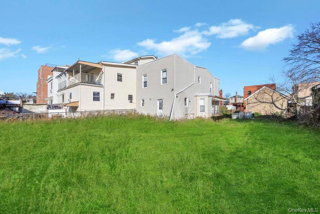 95-26 86th St, Ozone Park, NY 11416