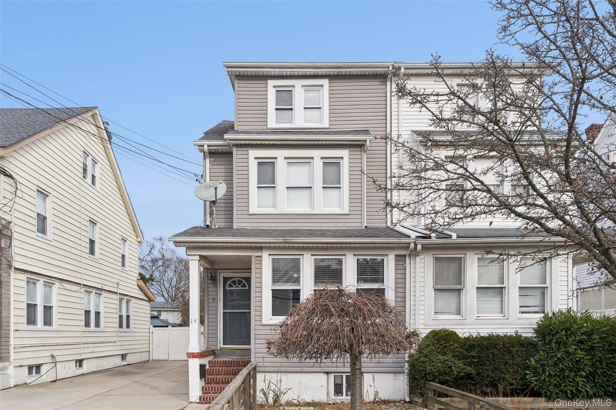 14 Tilrose AVE, Oceanside, NY 11572
