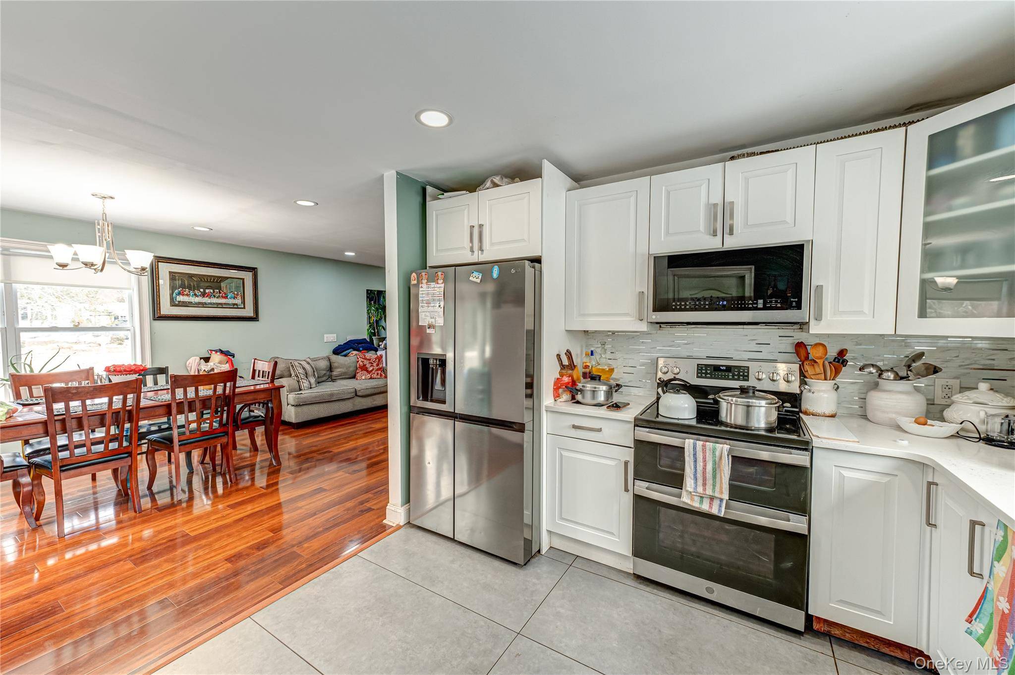85 Bayview AVE, East Patchogue, NY 11772