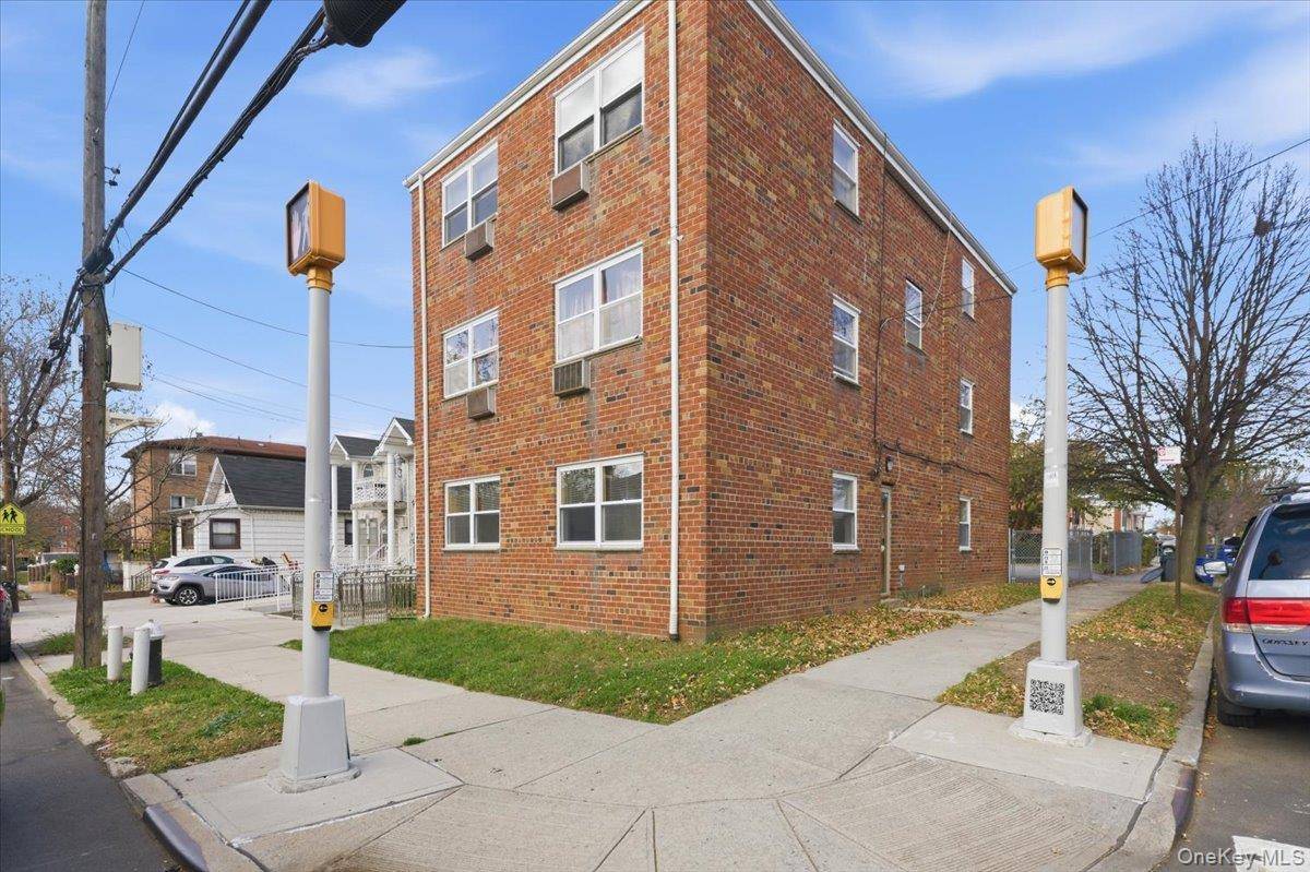 24-60 81st ST, East Elmhurst, NY 11370