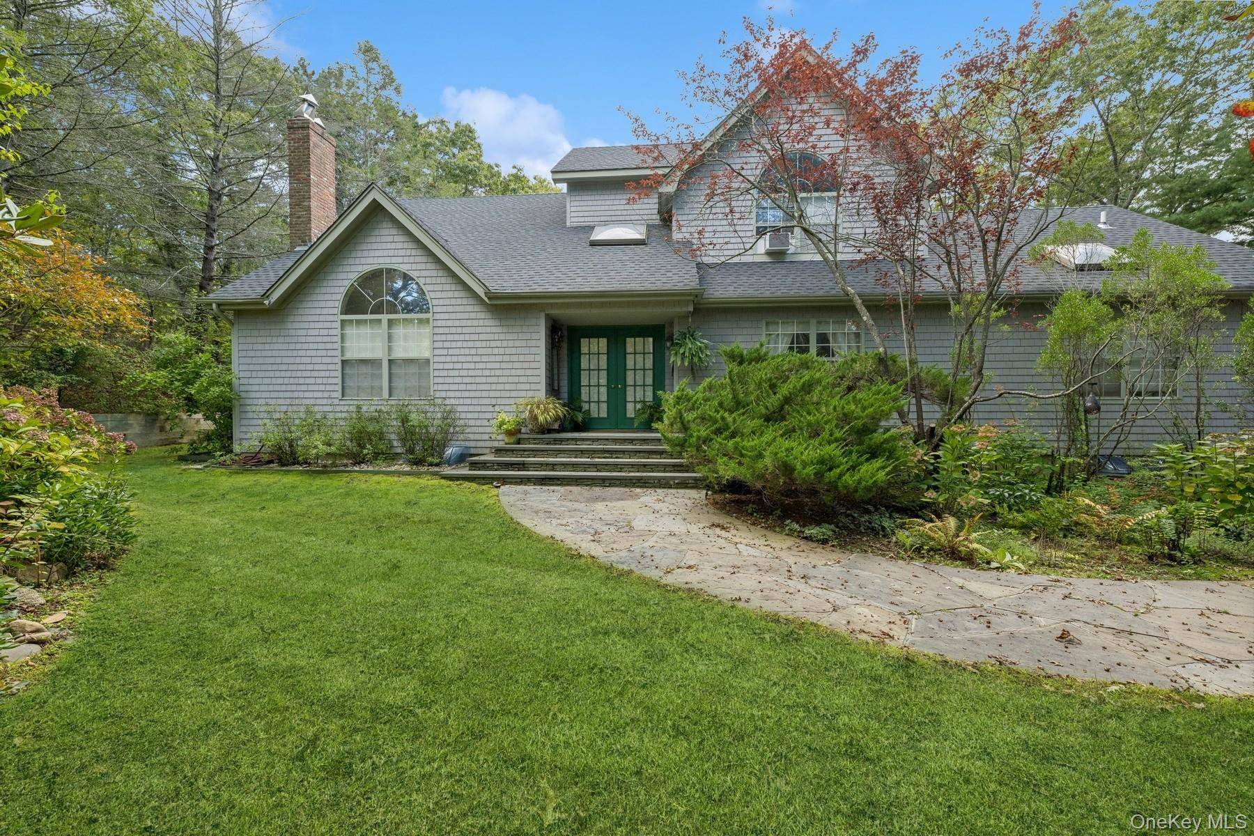 6 Wolf Way, East Hampton, NY 11937