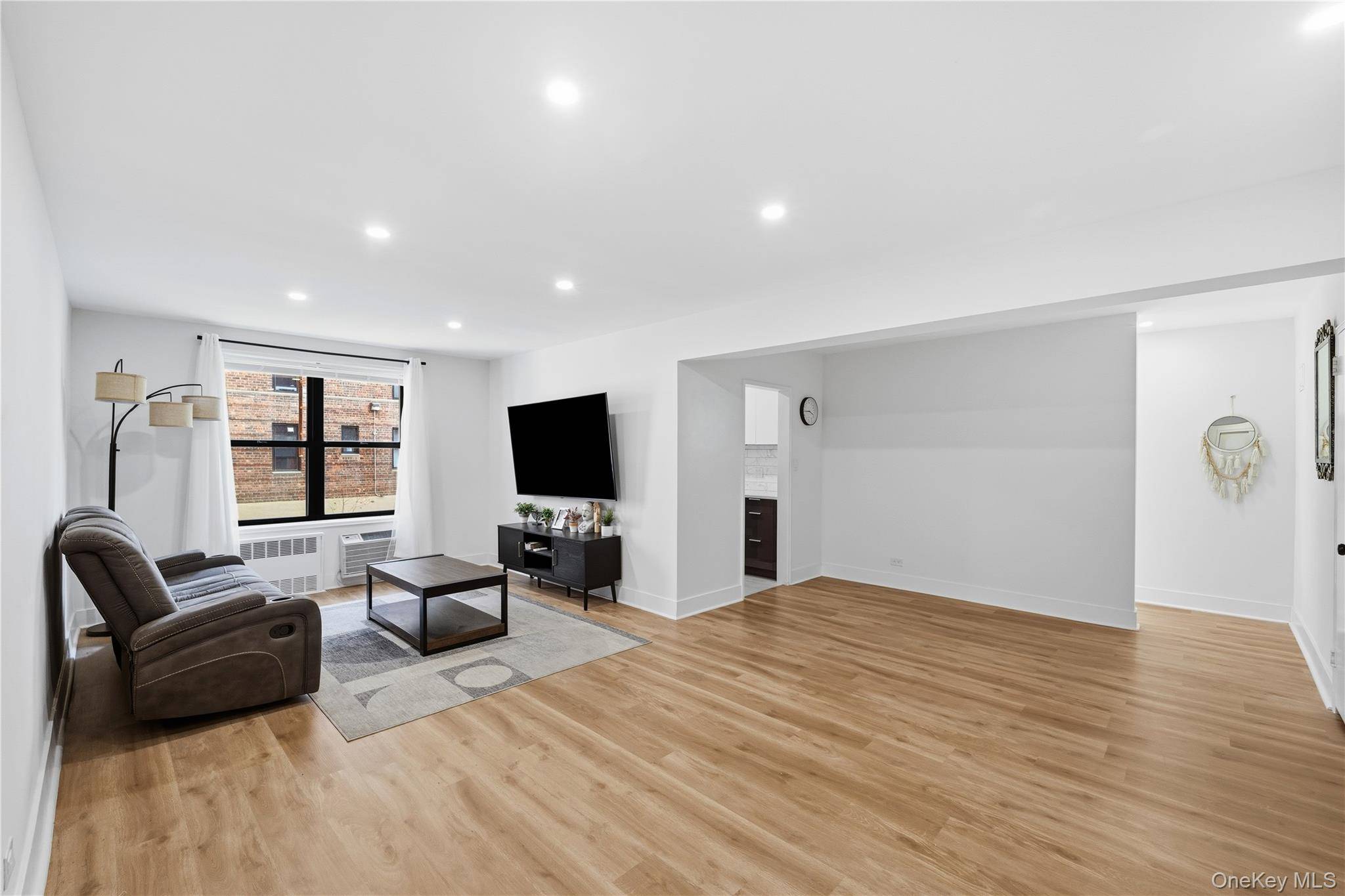 226-26 Union TPKE #1R, Bayside, NY 11364