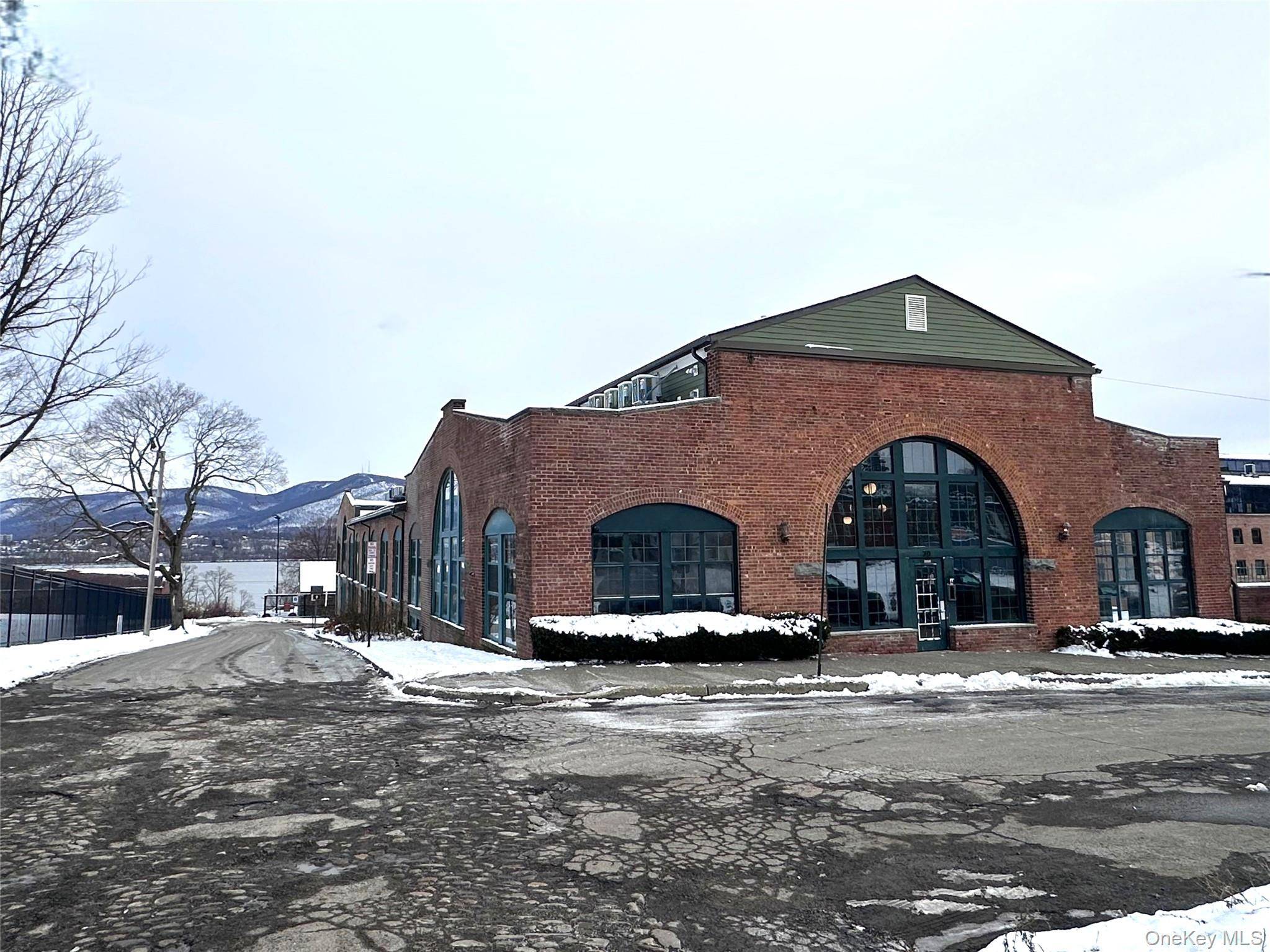 70 Johnes ST #328E, Newburgh, NY 12550
