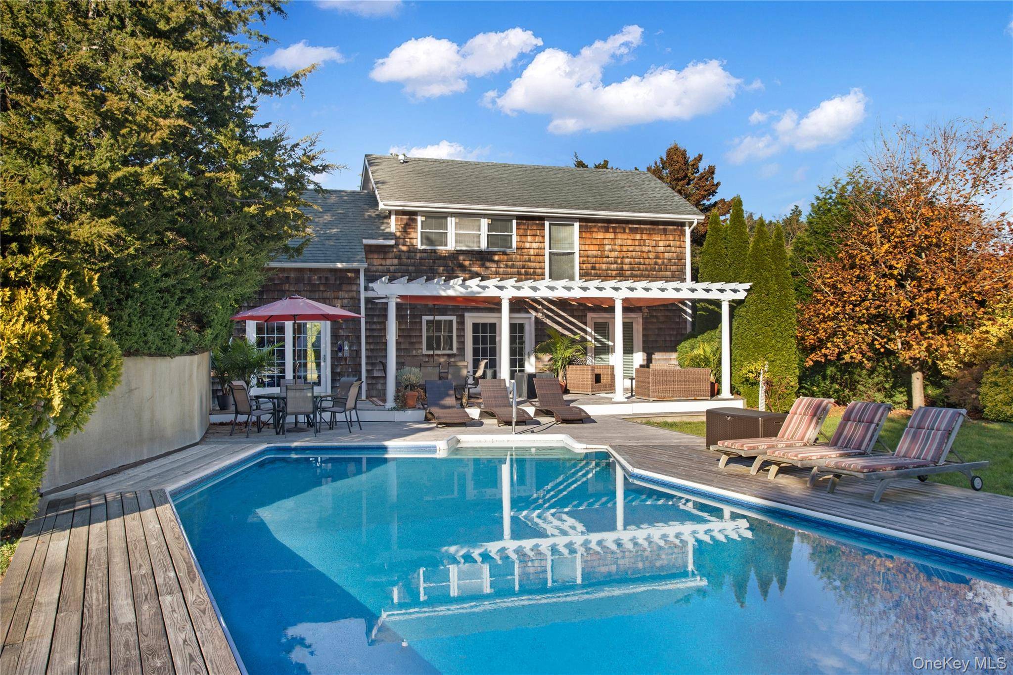 112 Upper 7 Ponds RD, Water Mill, NY 11976