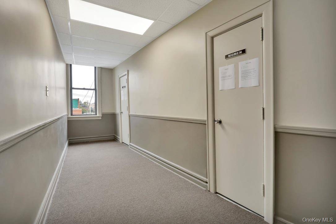 375 Sunrise HWY #1, Lynbrook, NY 11563