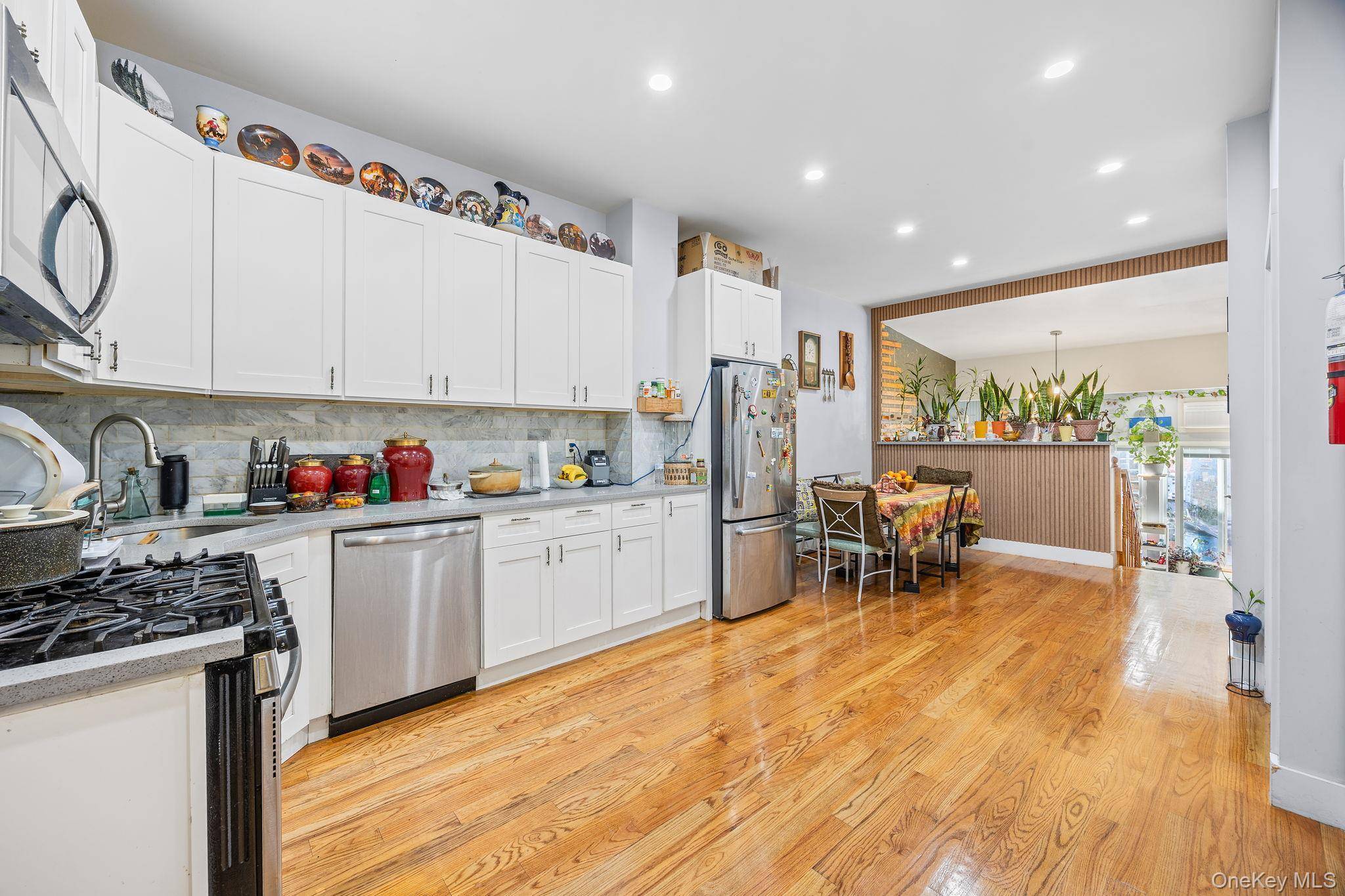 414 Chestnut ST, Brooklyn, NY 11208