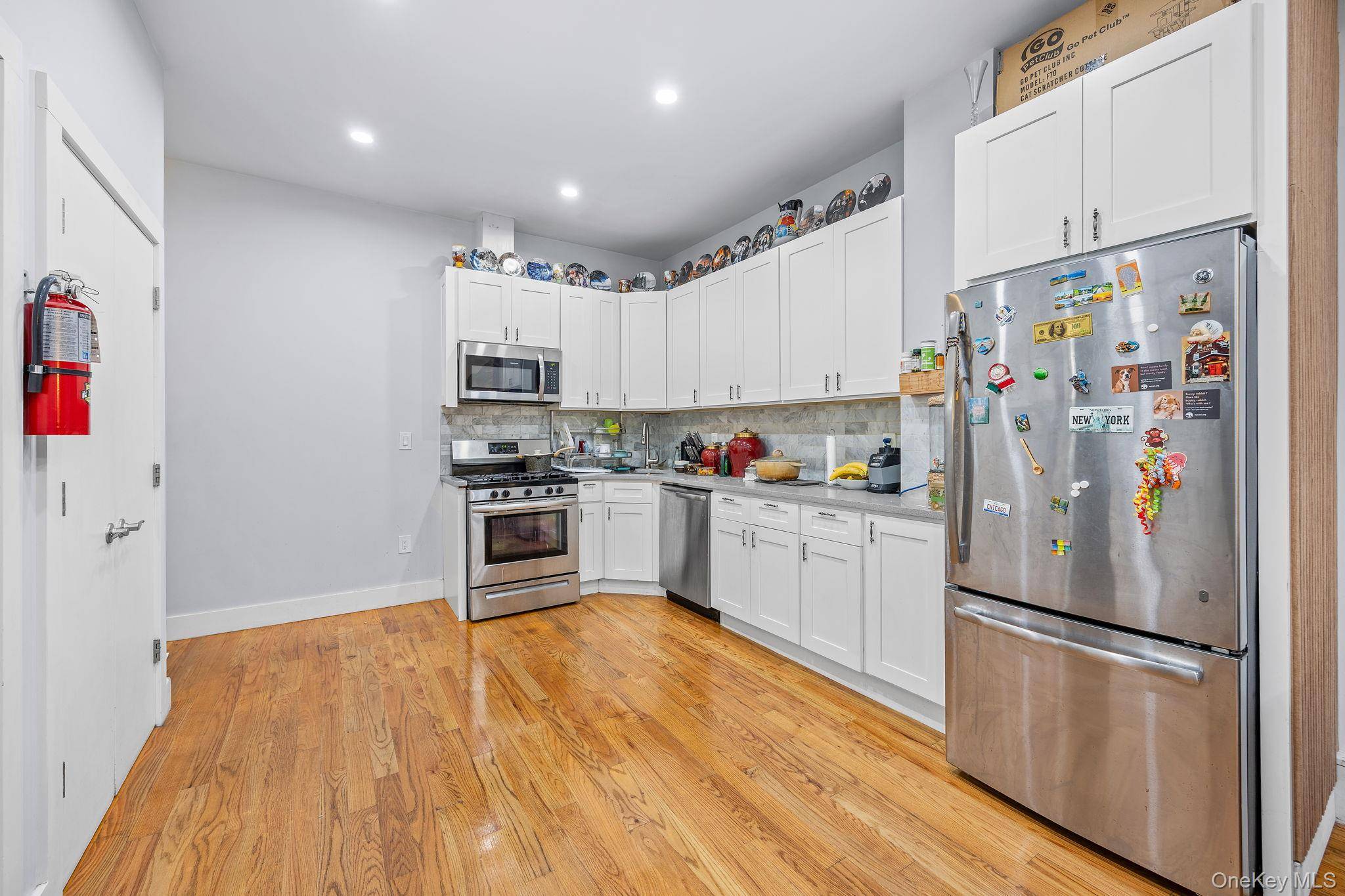 414 Chestnut ST, Brooklyn, NY 11208