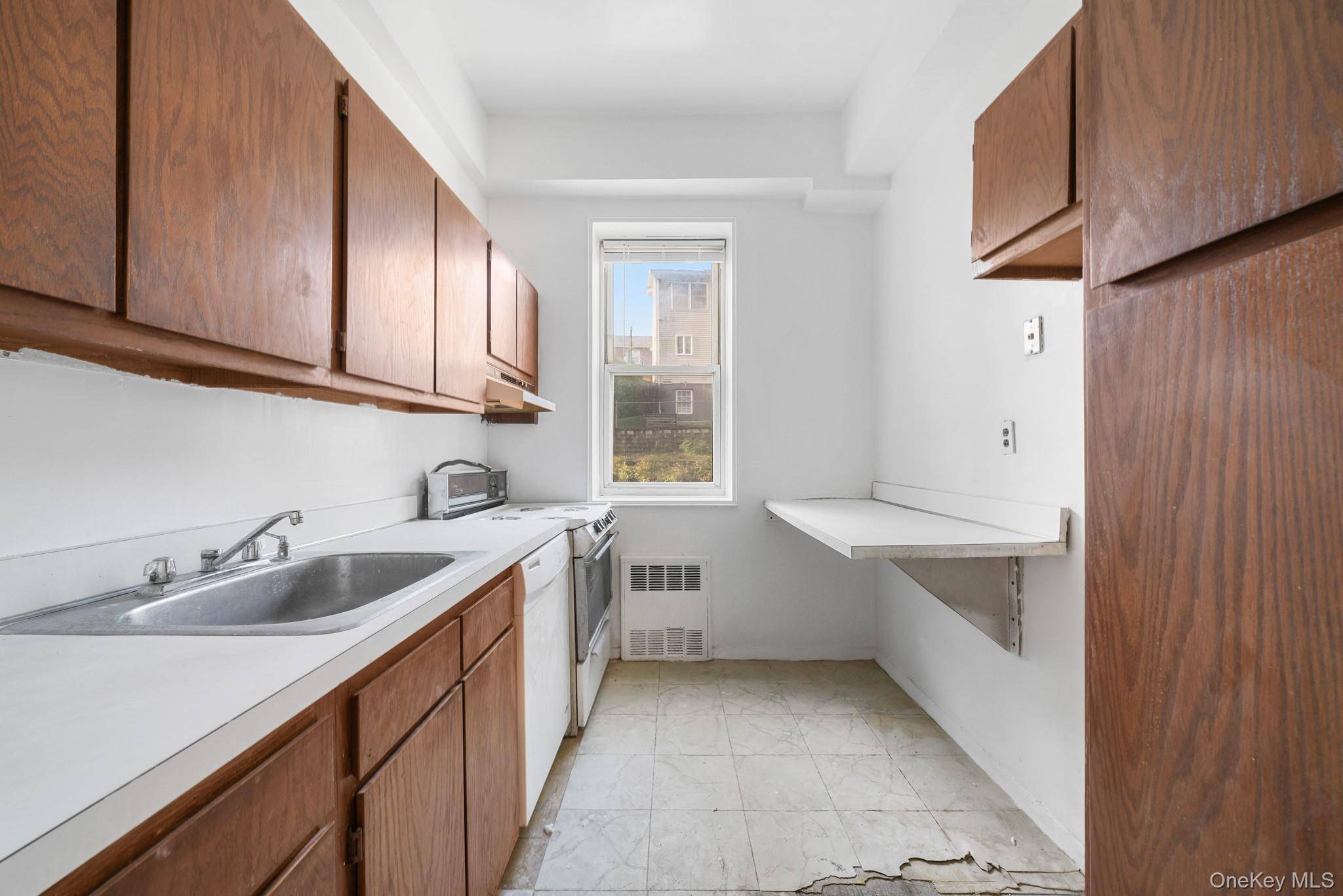 245 Rumsey Rd #2X, Yonkers, NY 10701