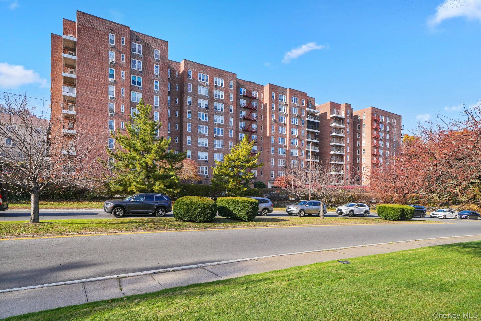 245 Rumsey Rd #2X, Yonkers, NY 10701