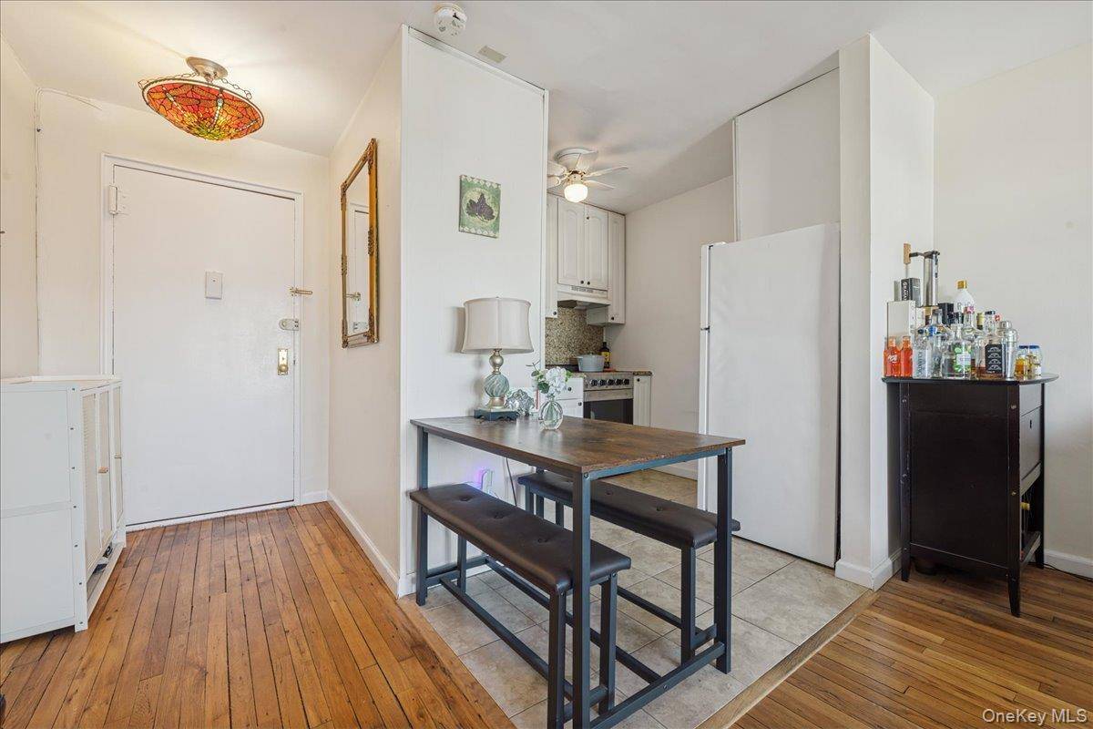 855 E Broadway #4G, Long Beach, NY 11561