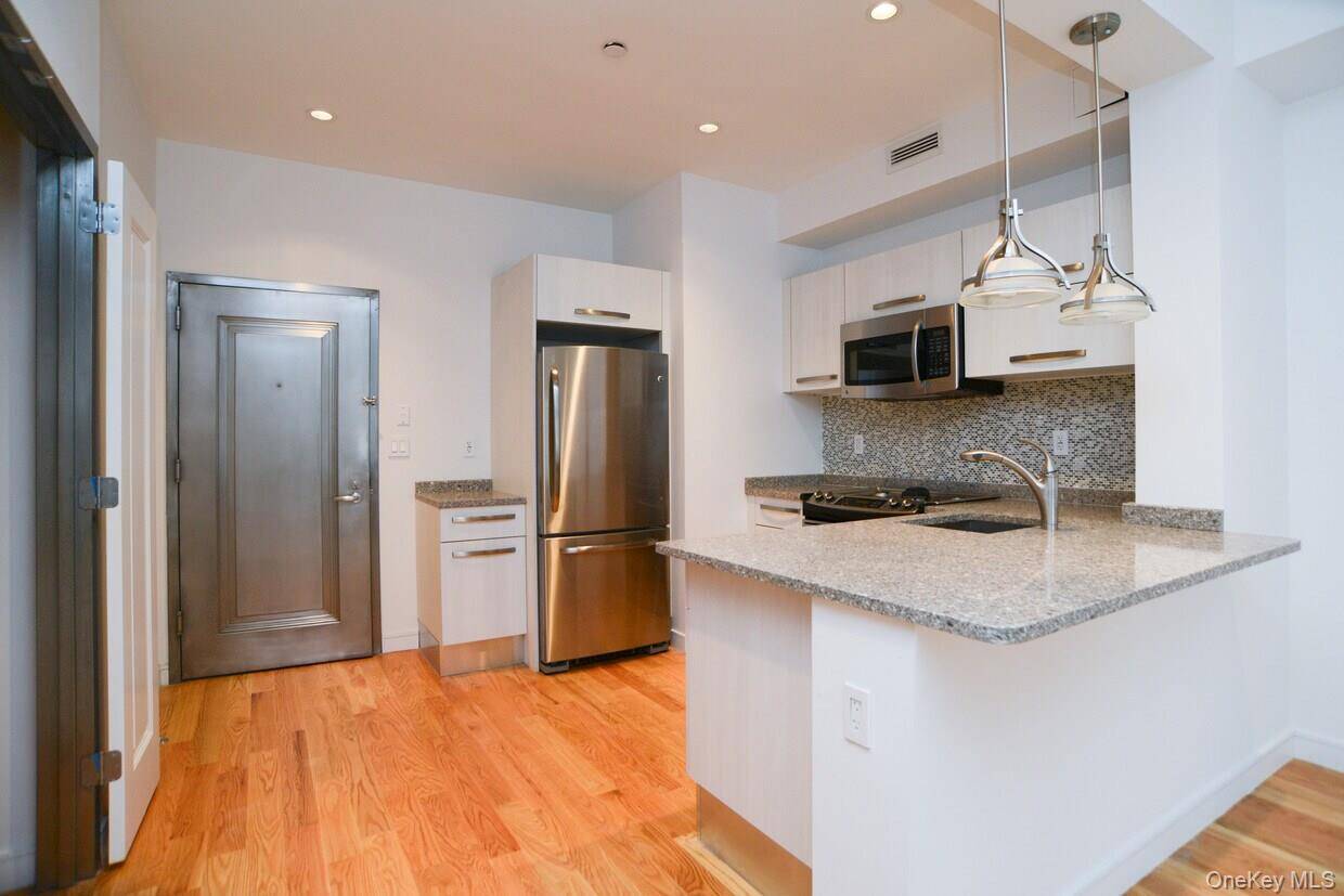 114 Greenpoint AVE, Brooklyn, NY 11222