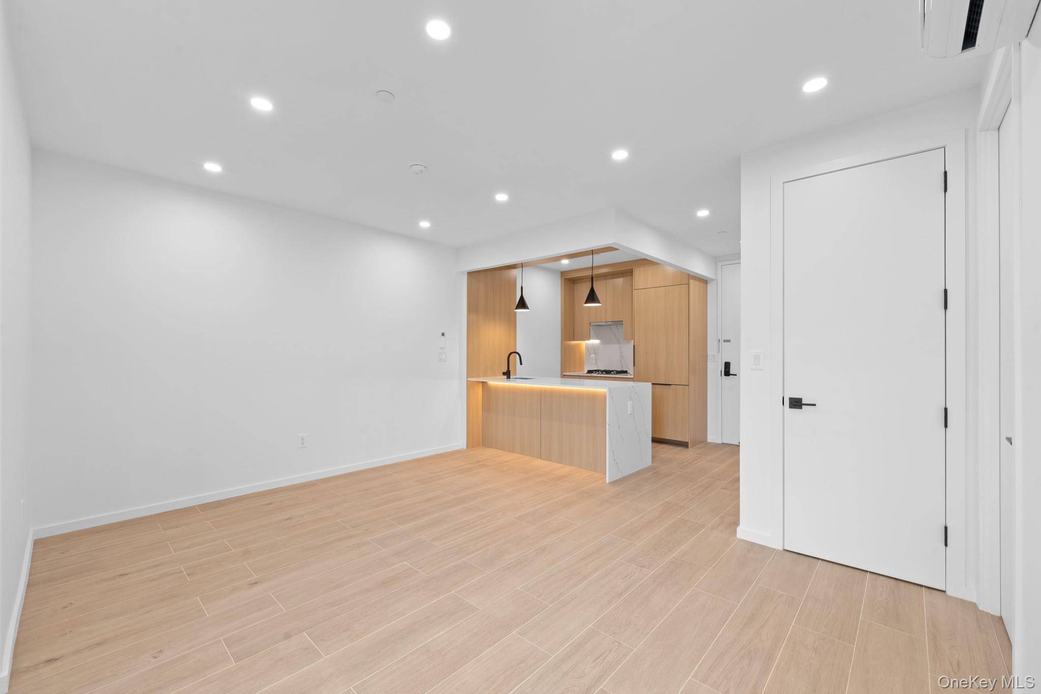 366 Harman ST #4R, Brooklyn, NY 11237