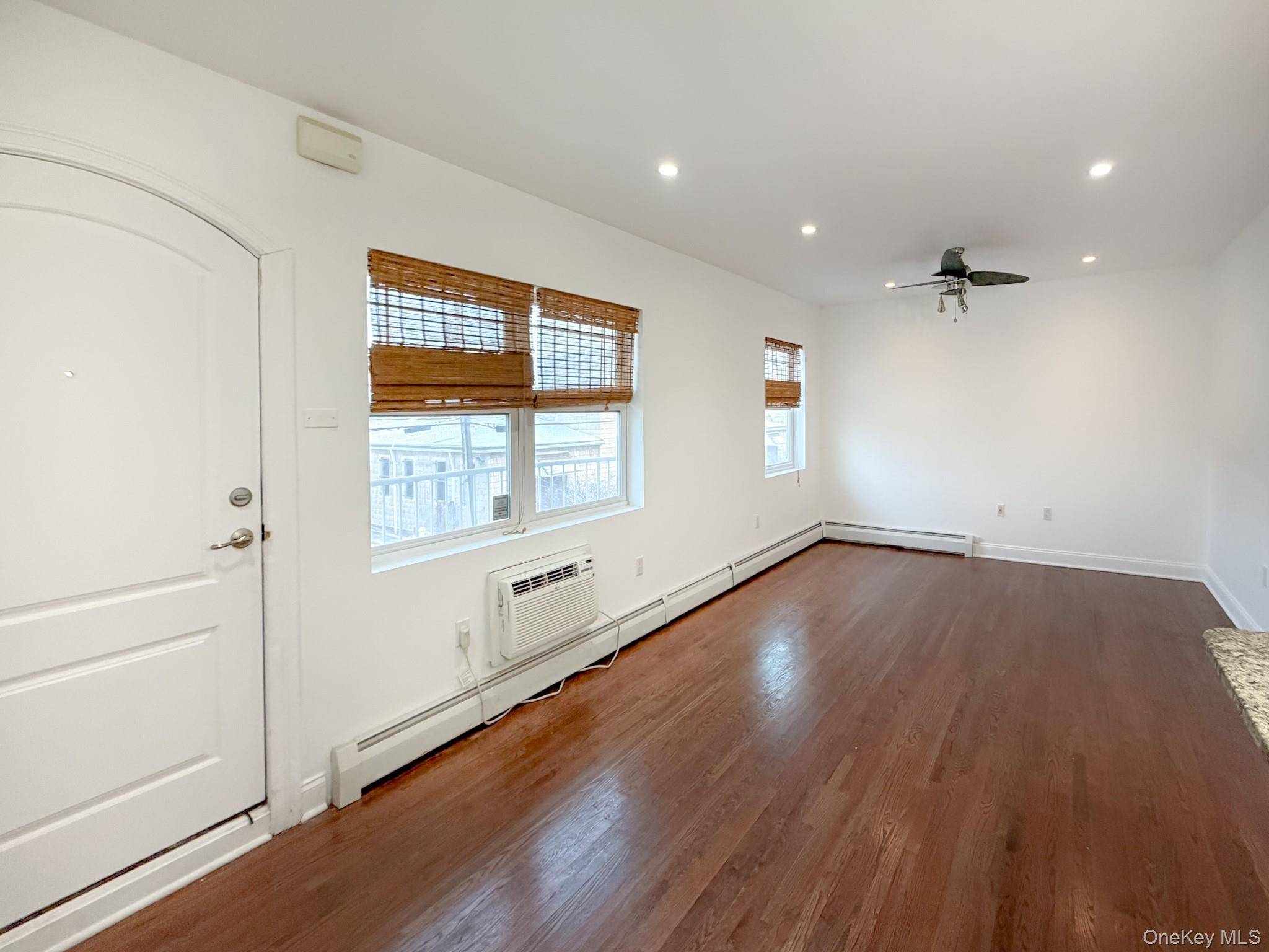 183 Beach 100th ST #6B, Rockaway Park, NY 11694