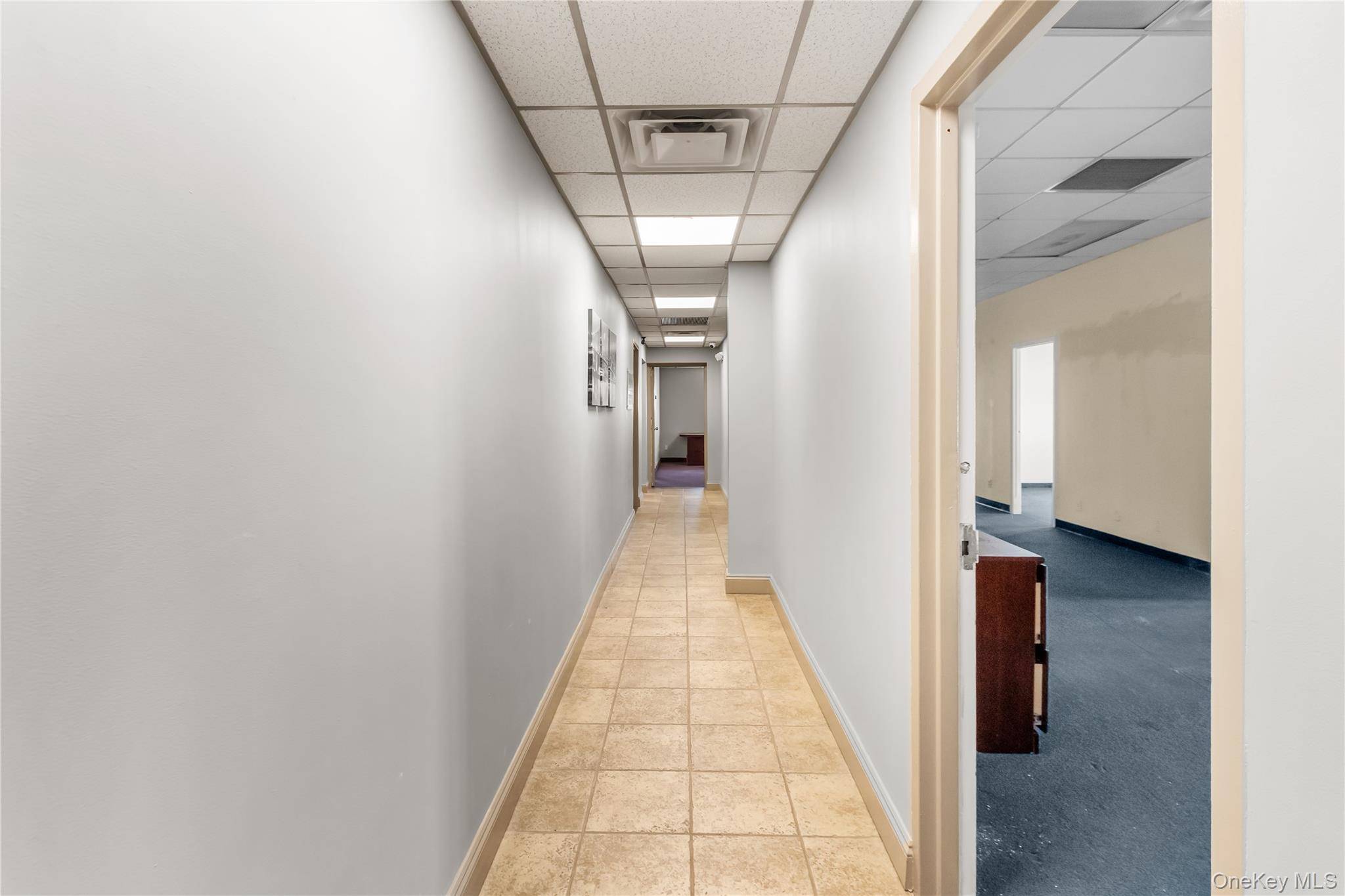 451-457 Sunrise HWY #4, Lynbrook, NY 11563