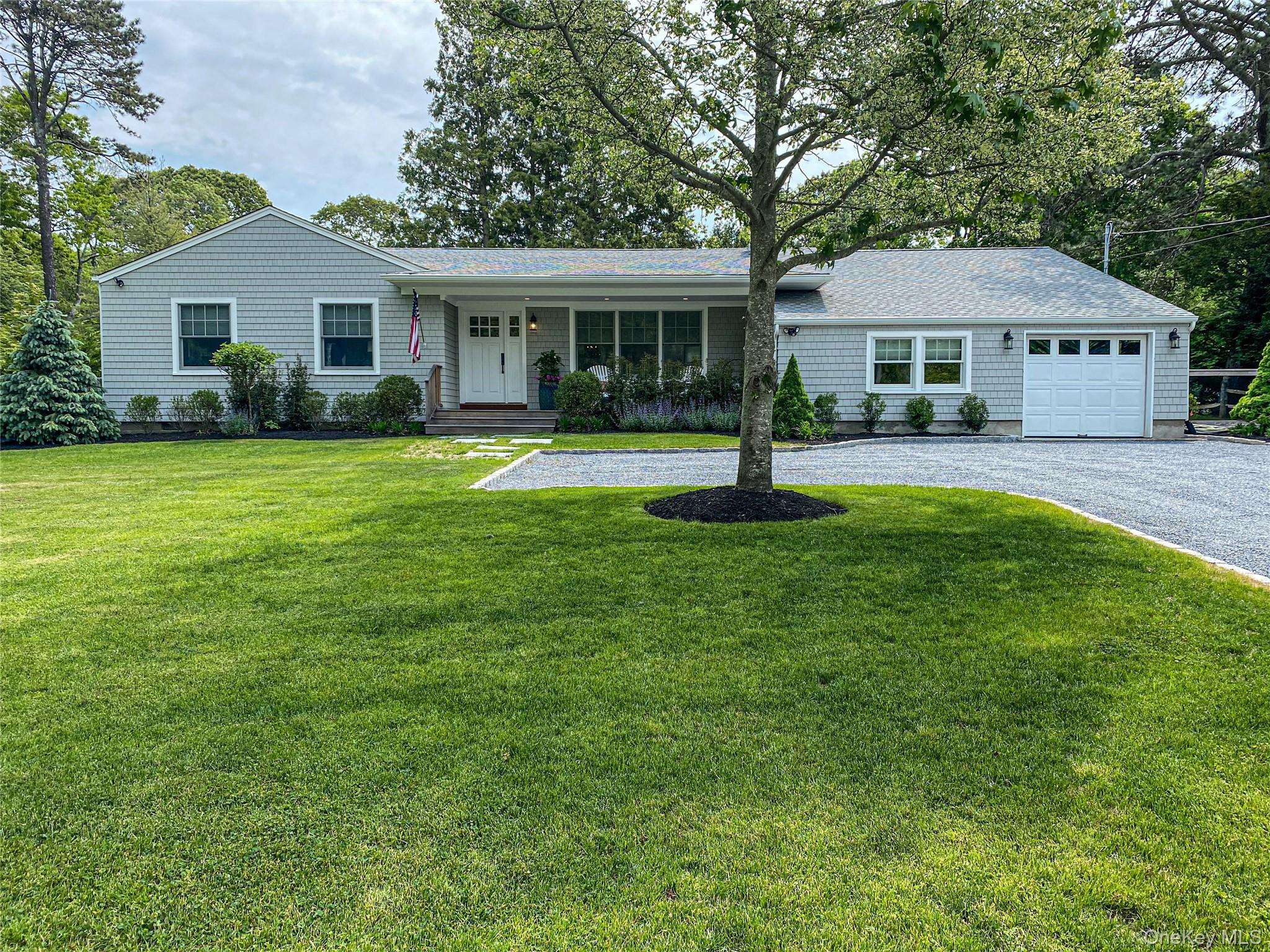 32 White Oak LN, Westhampton Beach, NY 11978