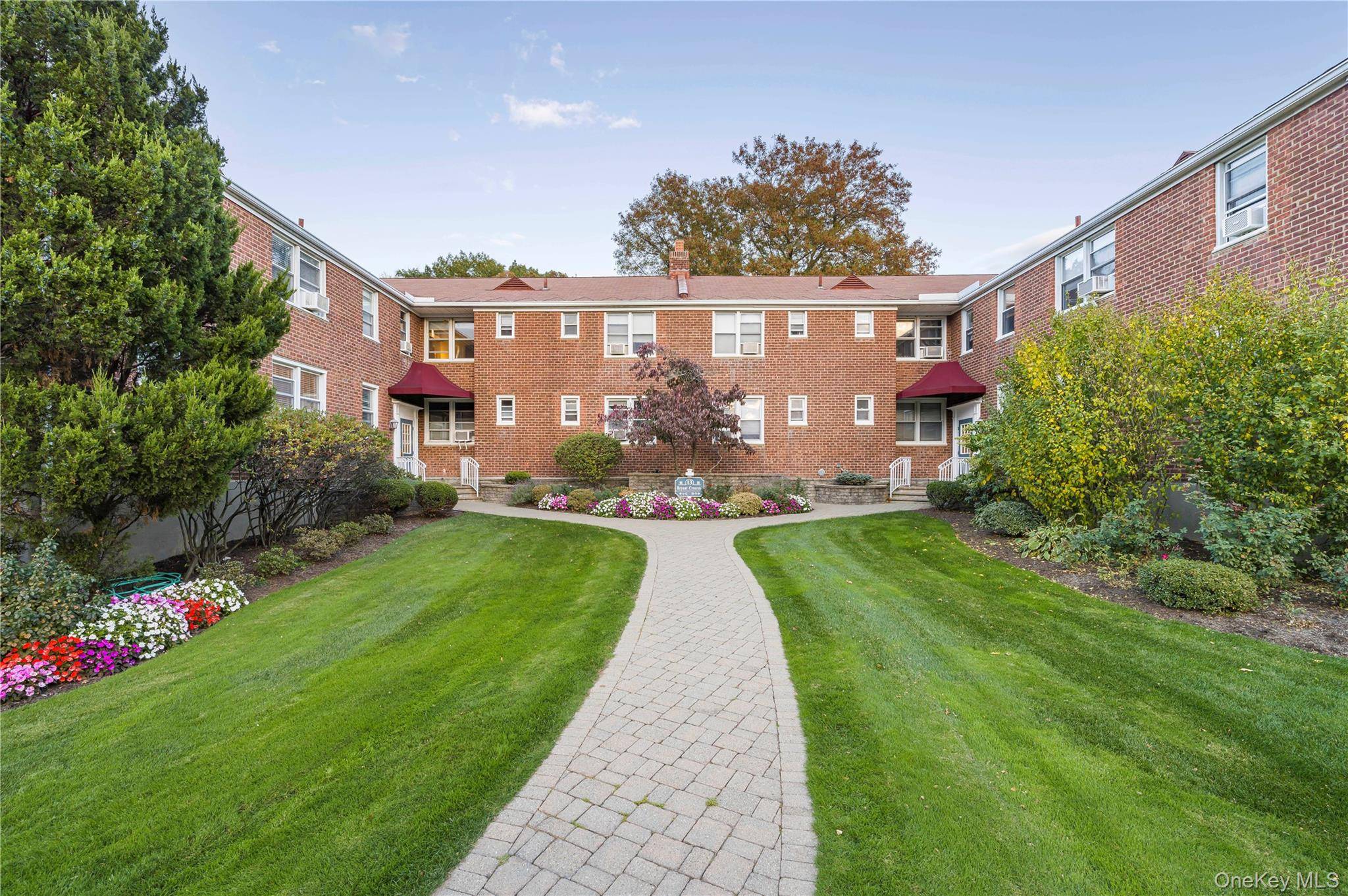 13 Bryant Cres #1D, White Plains, NY 10605