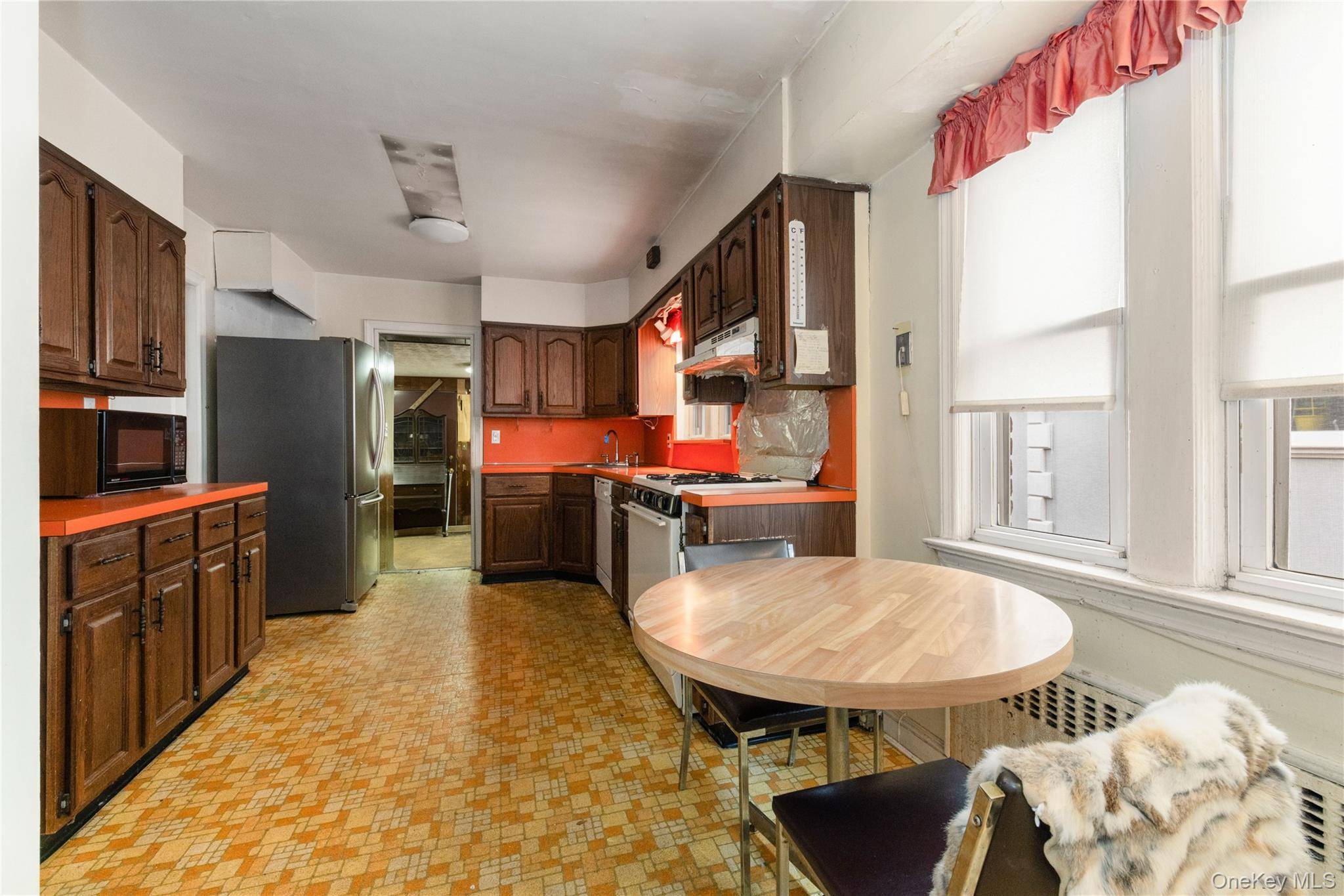 18547 80th RD, Jamaica Estates, NY 11432