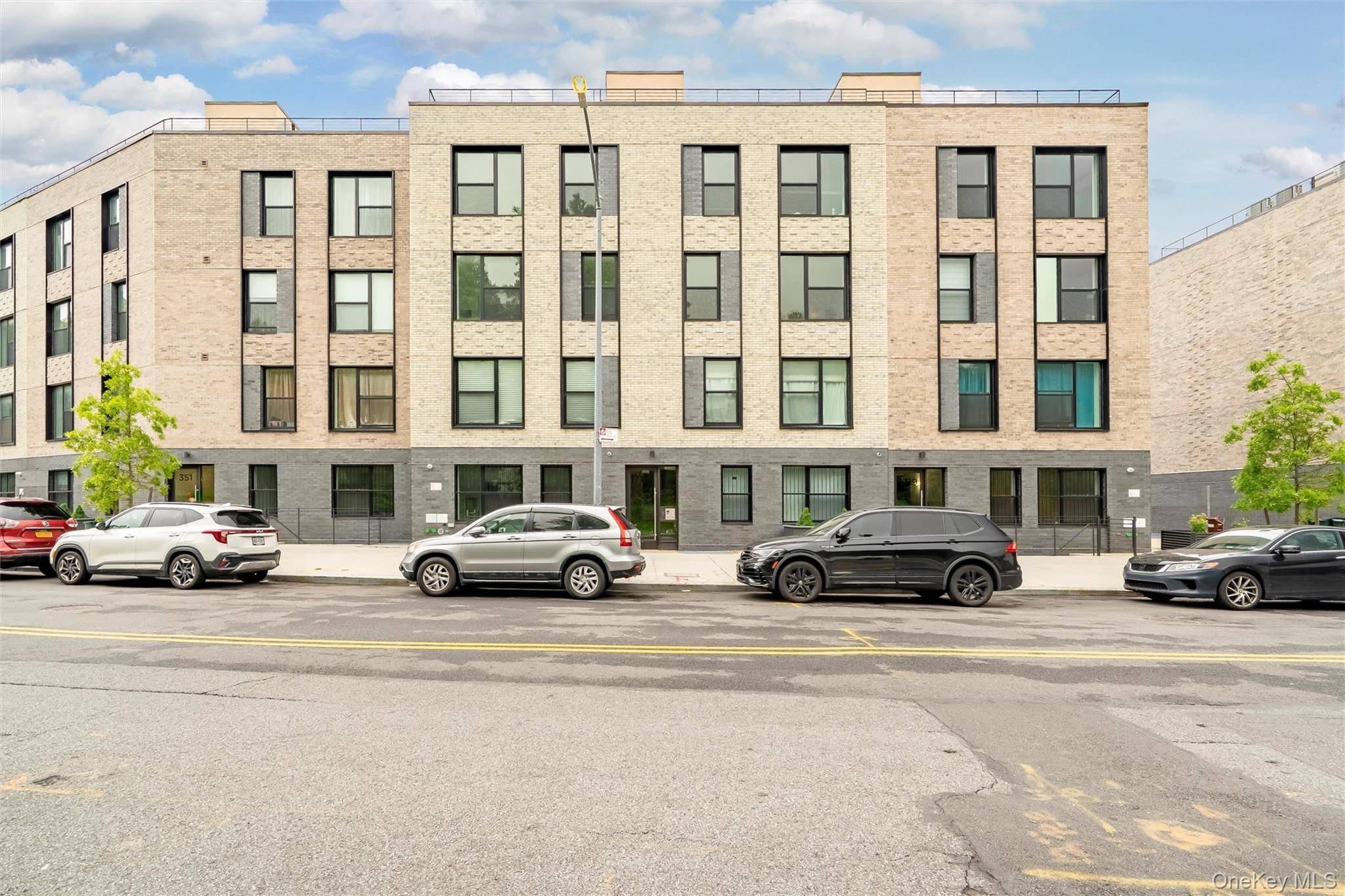 1739 Lacombe AVE #1B, Bronx, NY 10473