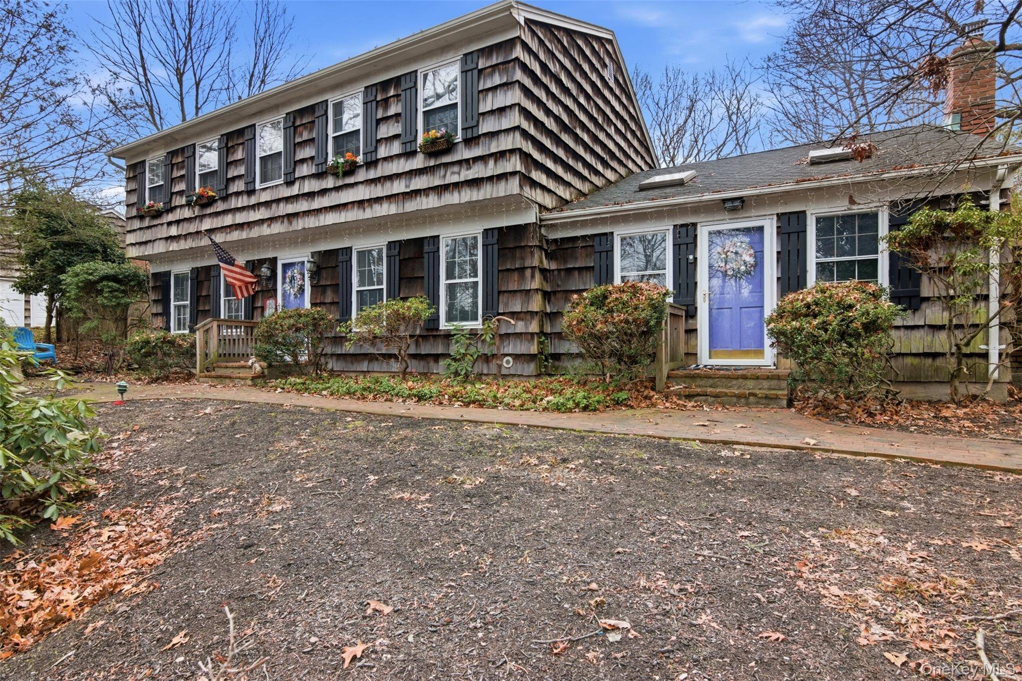 105 Rustic RD, Port Jefferson, NY 11777