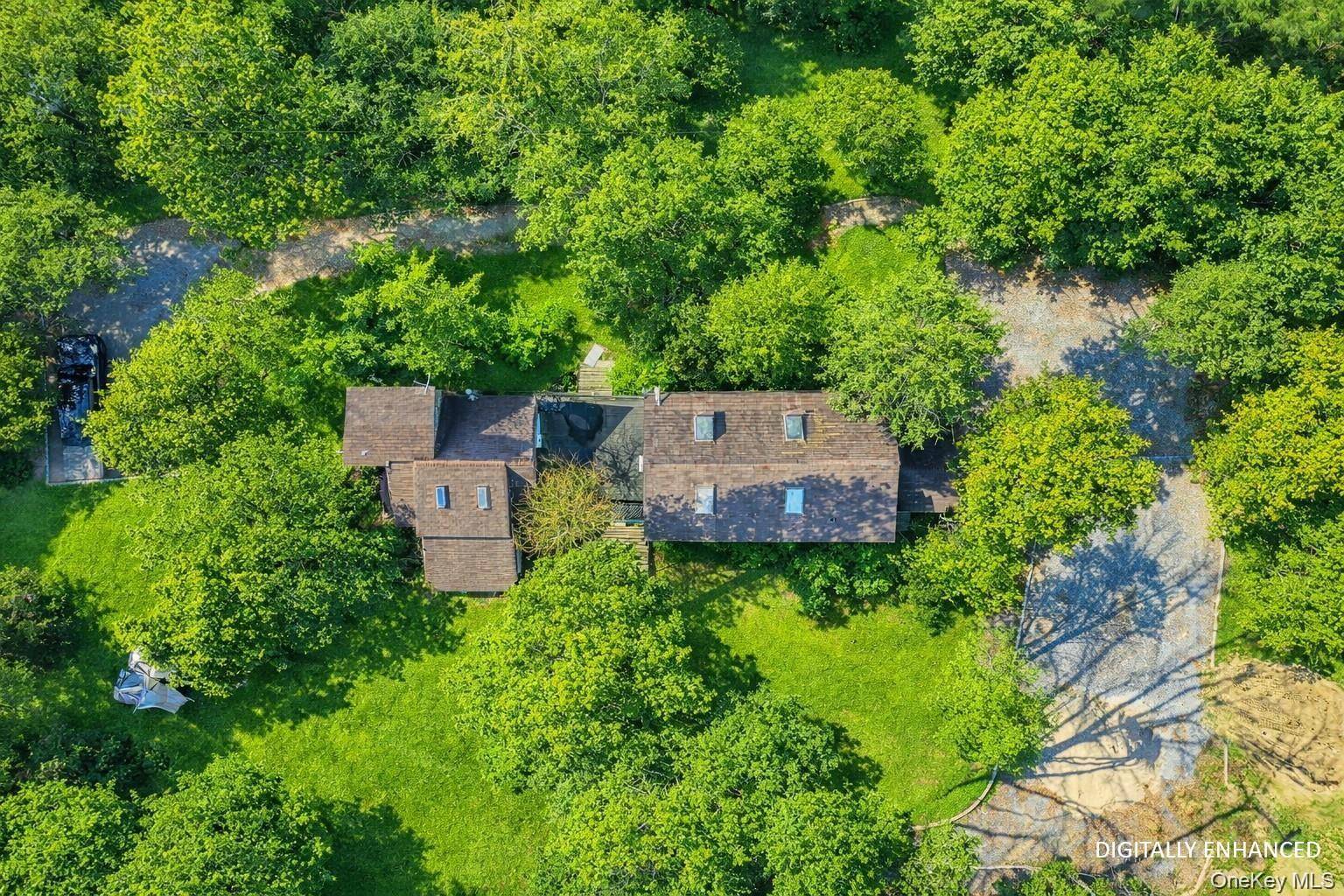 39 Cedar DR, Southampton, NY 11968