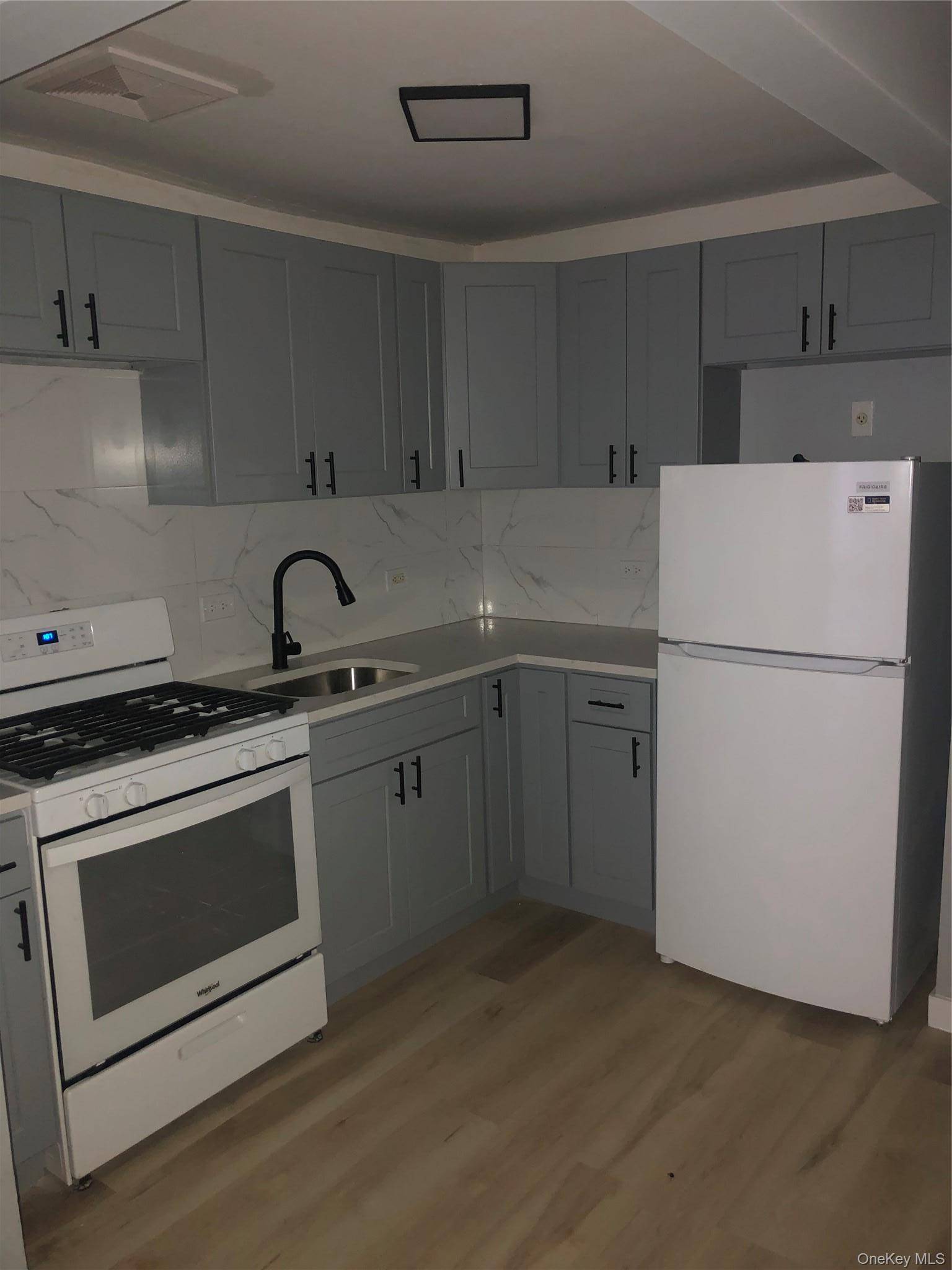 651 Courtlandt AVE, Bronx, NY 10451