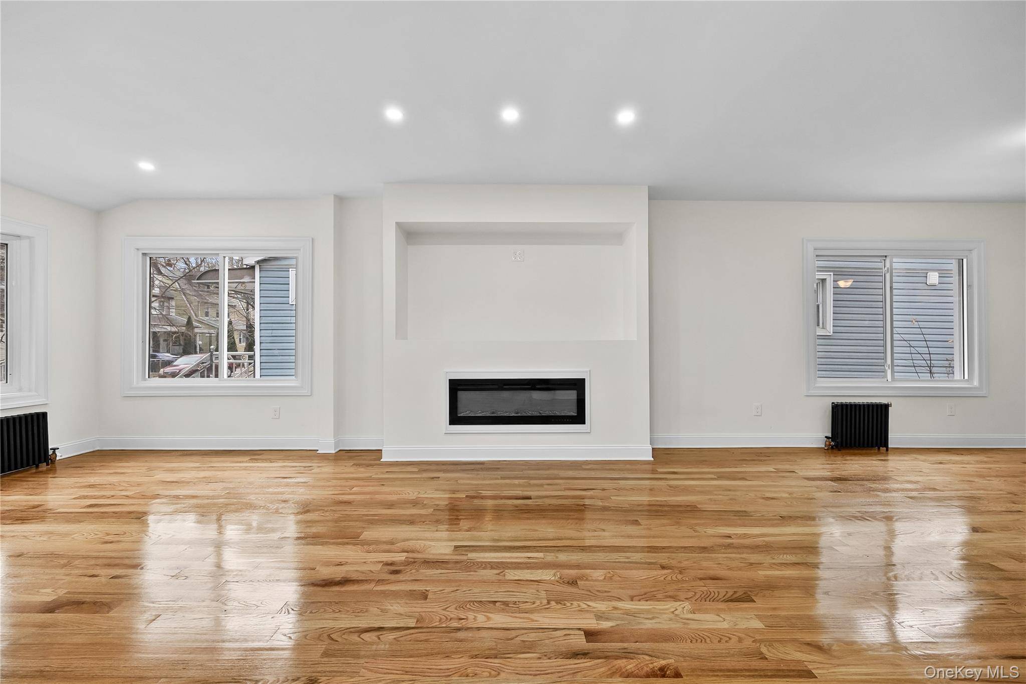 11512 197th ST, Saint Albans, NY 11412