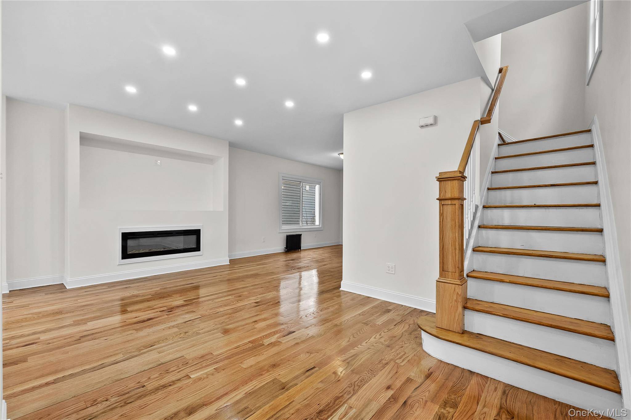 11512 197th ST, Saint Albans, NY 11412