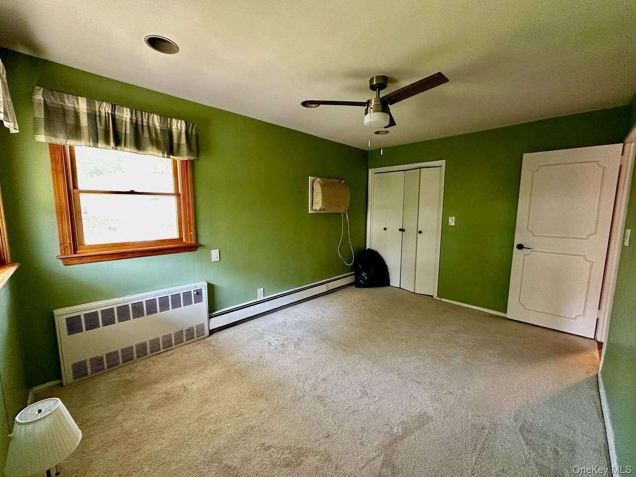 26 Canterbury RD, Woodbury, NY 11797