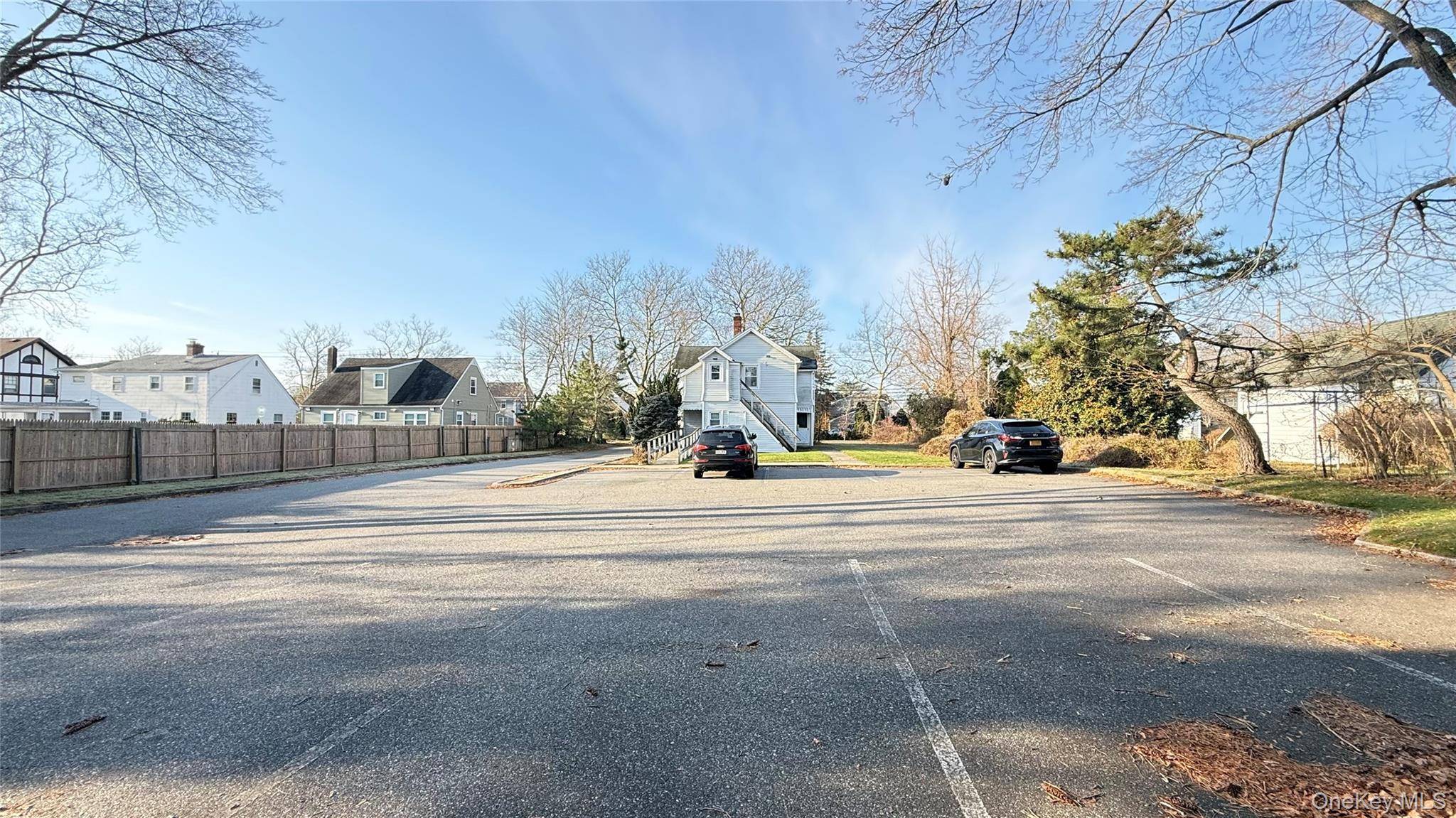 982 Roanoke AVE, Riverhead, NY 11901