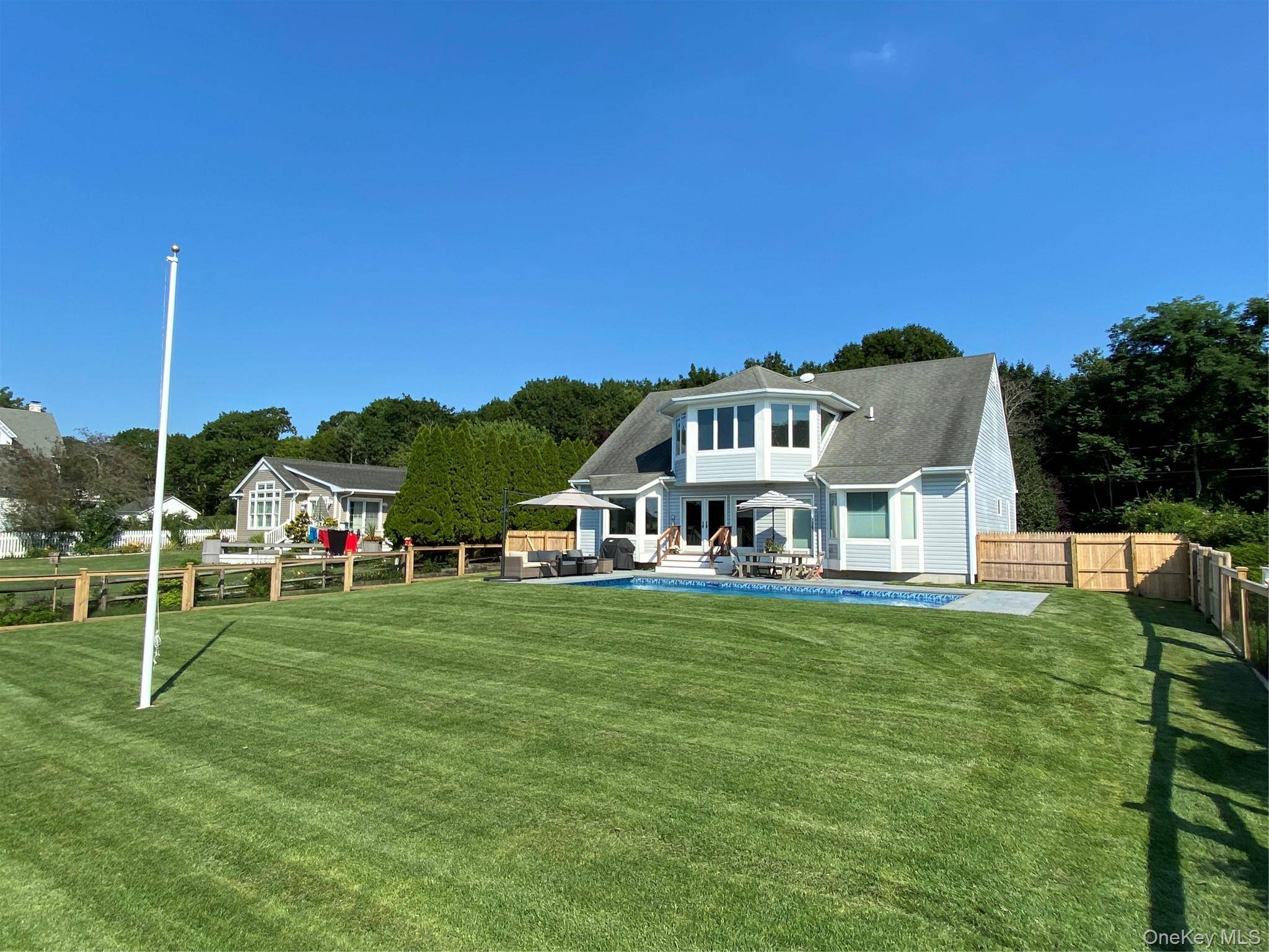 470 Goose Creek LN, Southold, NY 11971