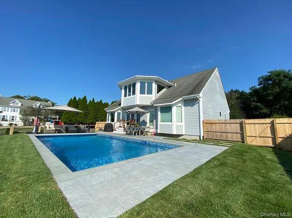 470 Goose Creek LN, Southold, NY 11971