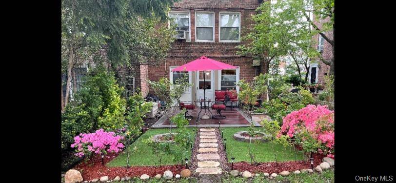 147-53 Grand Central Pkwy #1, Briarwood, NY 11435