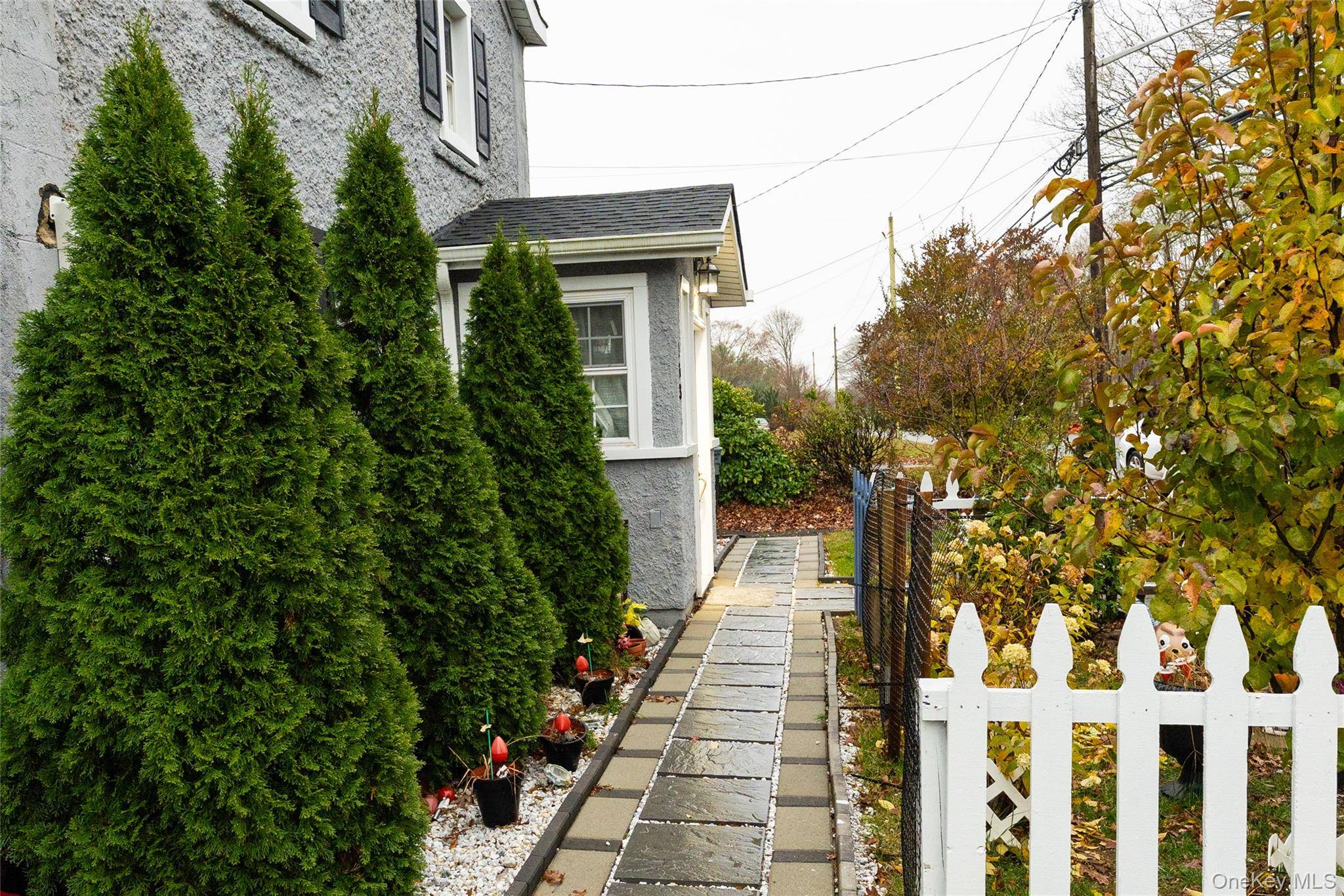 163 Orchard RD, East Patchogue, NY 11772