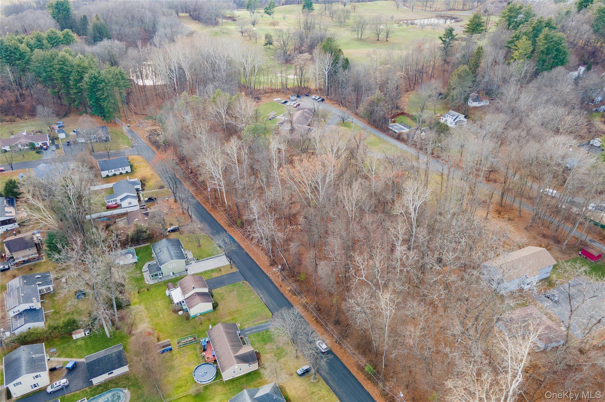 Sandra ST, Ellenville, NY 12428