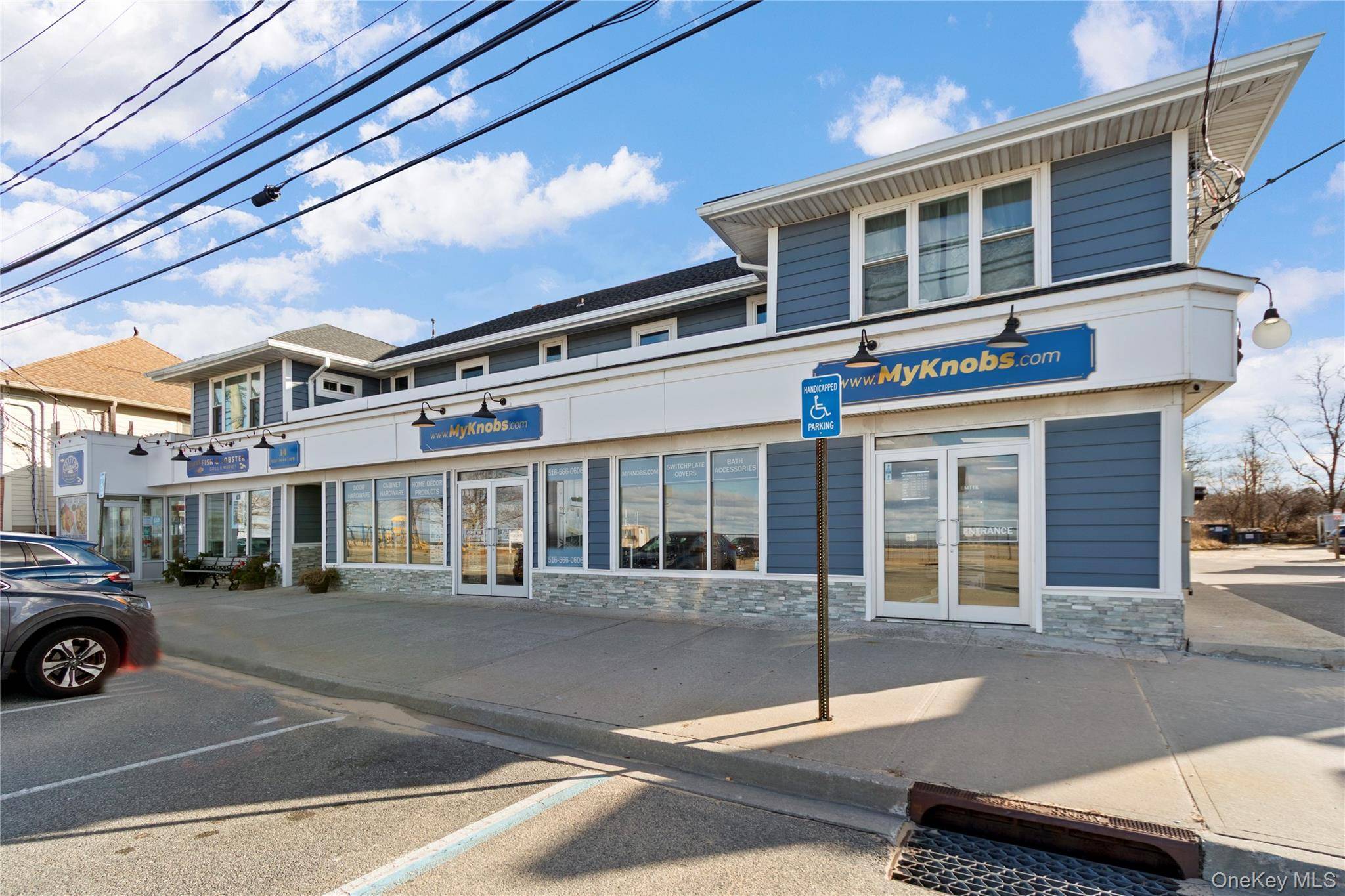 14 Bayville AVE, Bayville, NY 11709