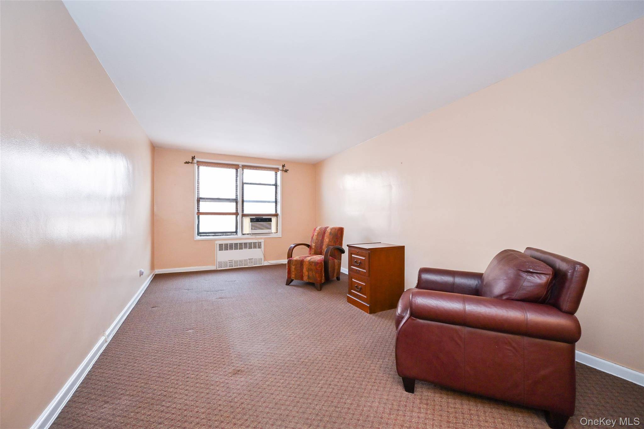33-26 92 ST #4X, Jackson Heights, NY 11372