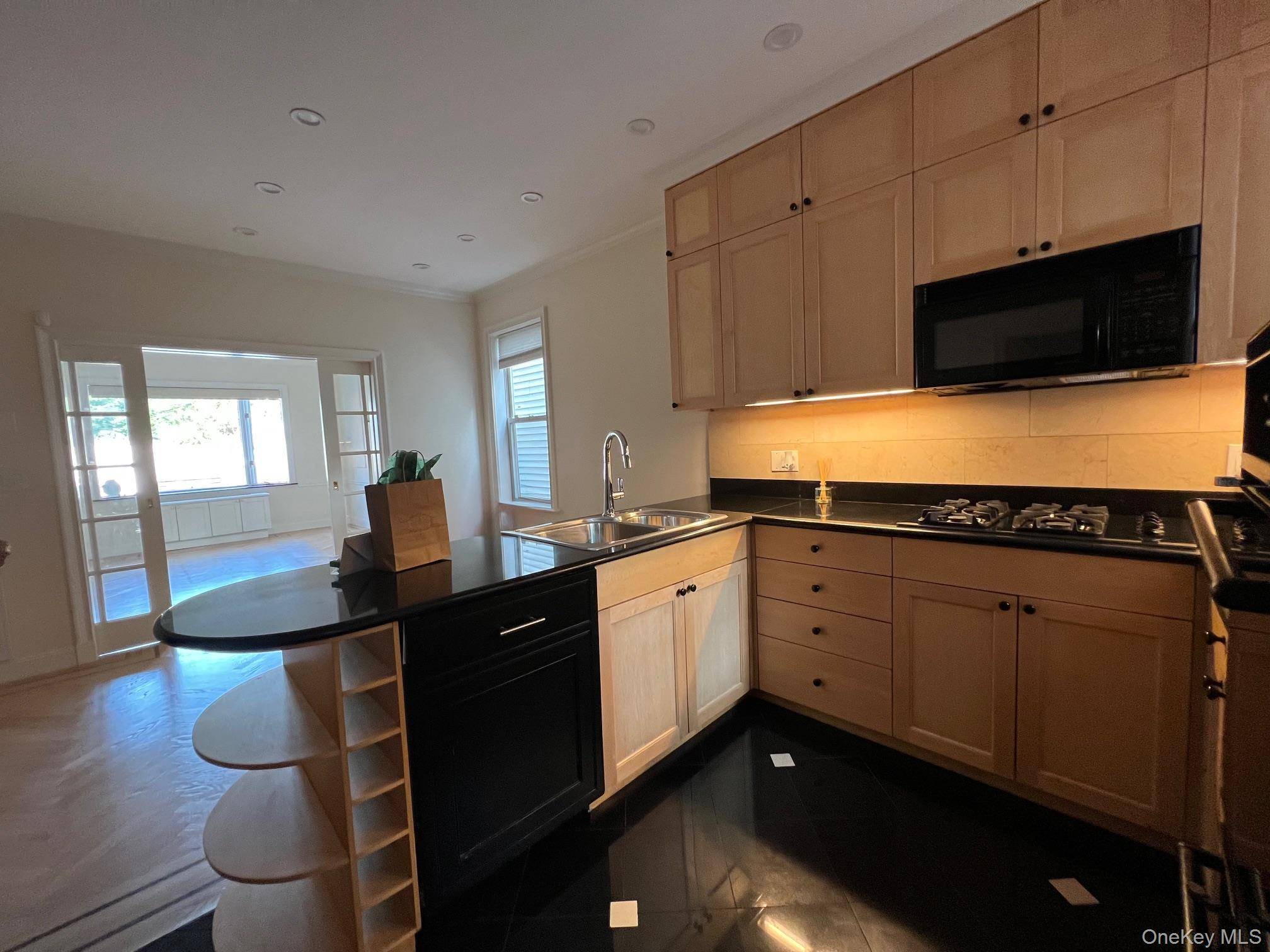52-62 68th ST, Maspeth, NY 11378