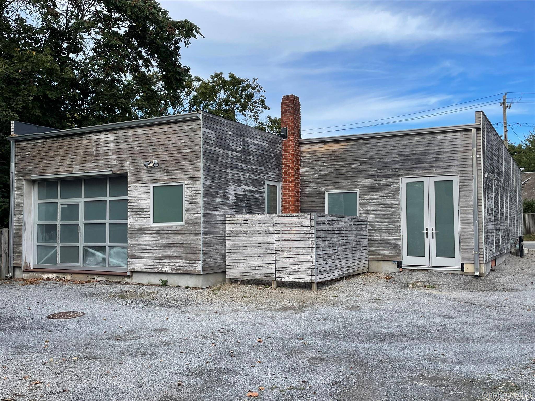 25 N North Sea RD, Southampton, NY 11968