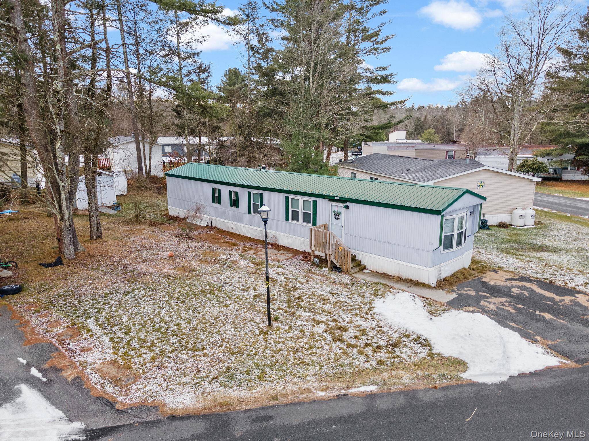 25 Pansy LN, Monticello, NY 12701