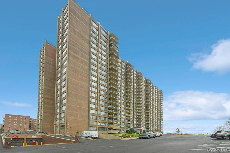 166-25 Powells Cove BLVD #18G, Beechhurst, NY 11357
