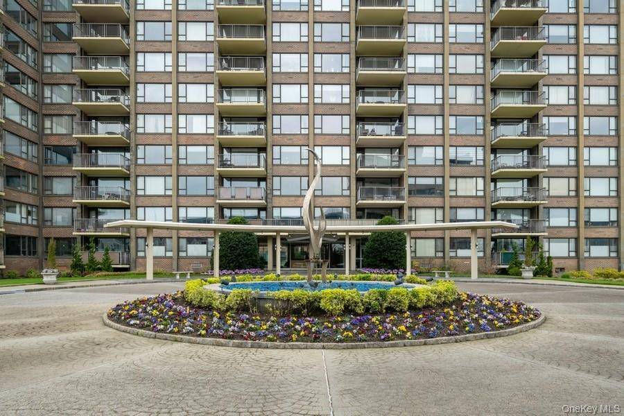 166-25 Powells Cove BLVD #18G, Beechhurst, NY 11357