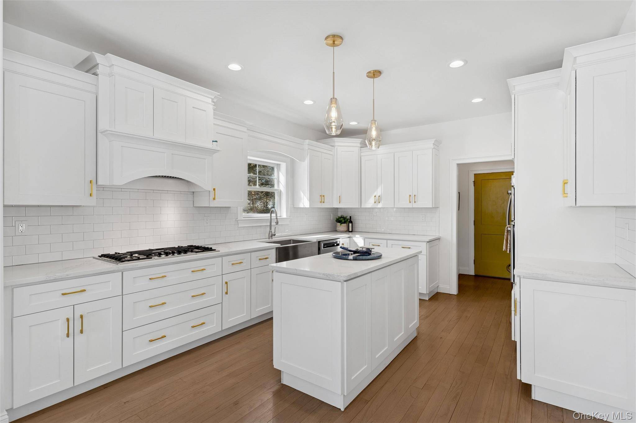 1510 Maple LN, Greenport, NY 11944