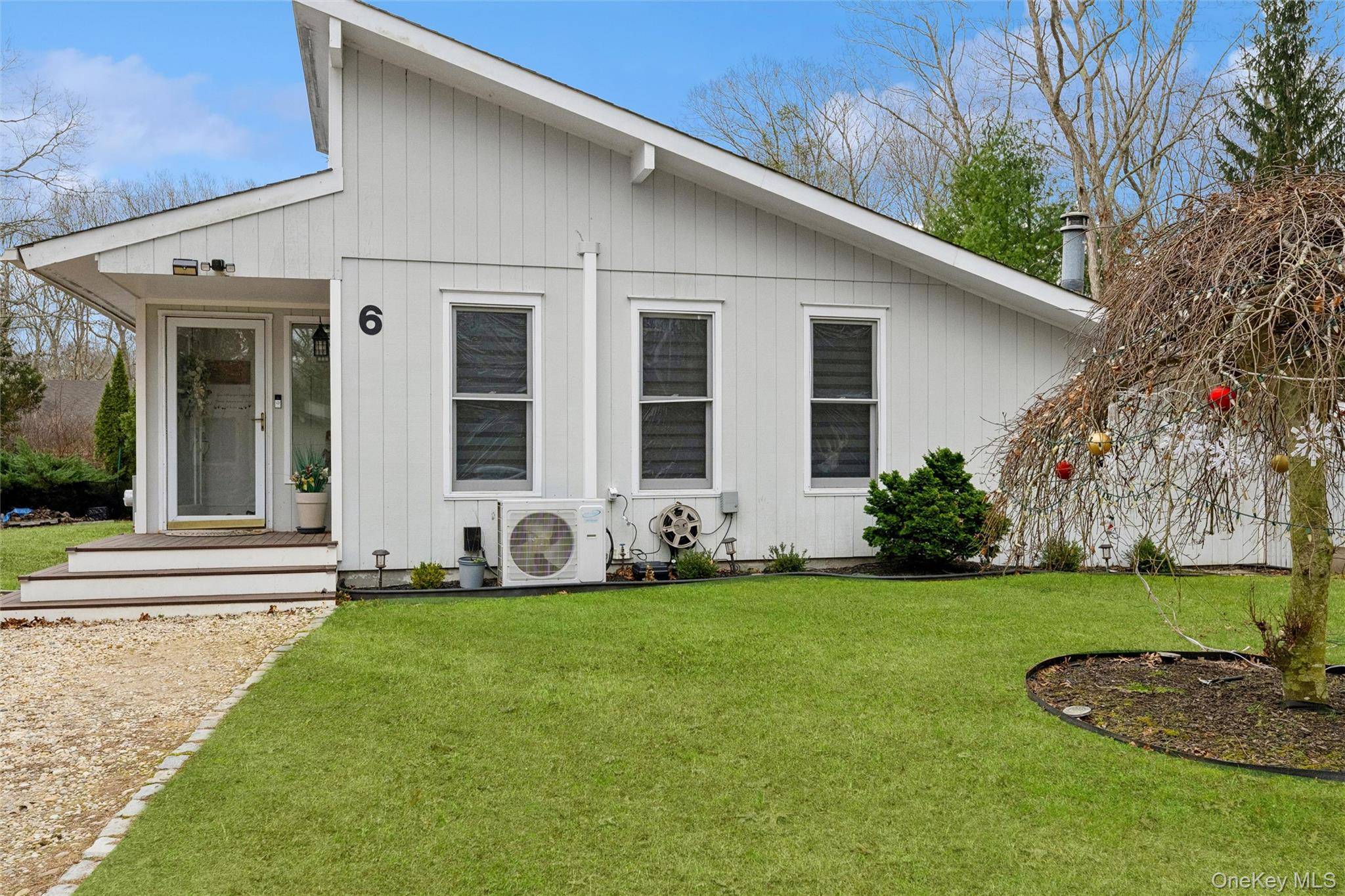 6 Montauk BLVD, East Hampton, NY 11937