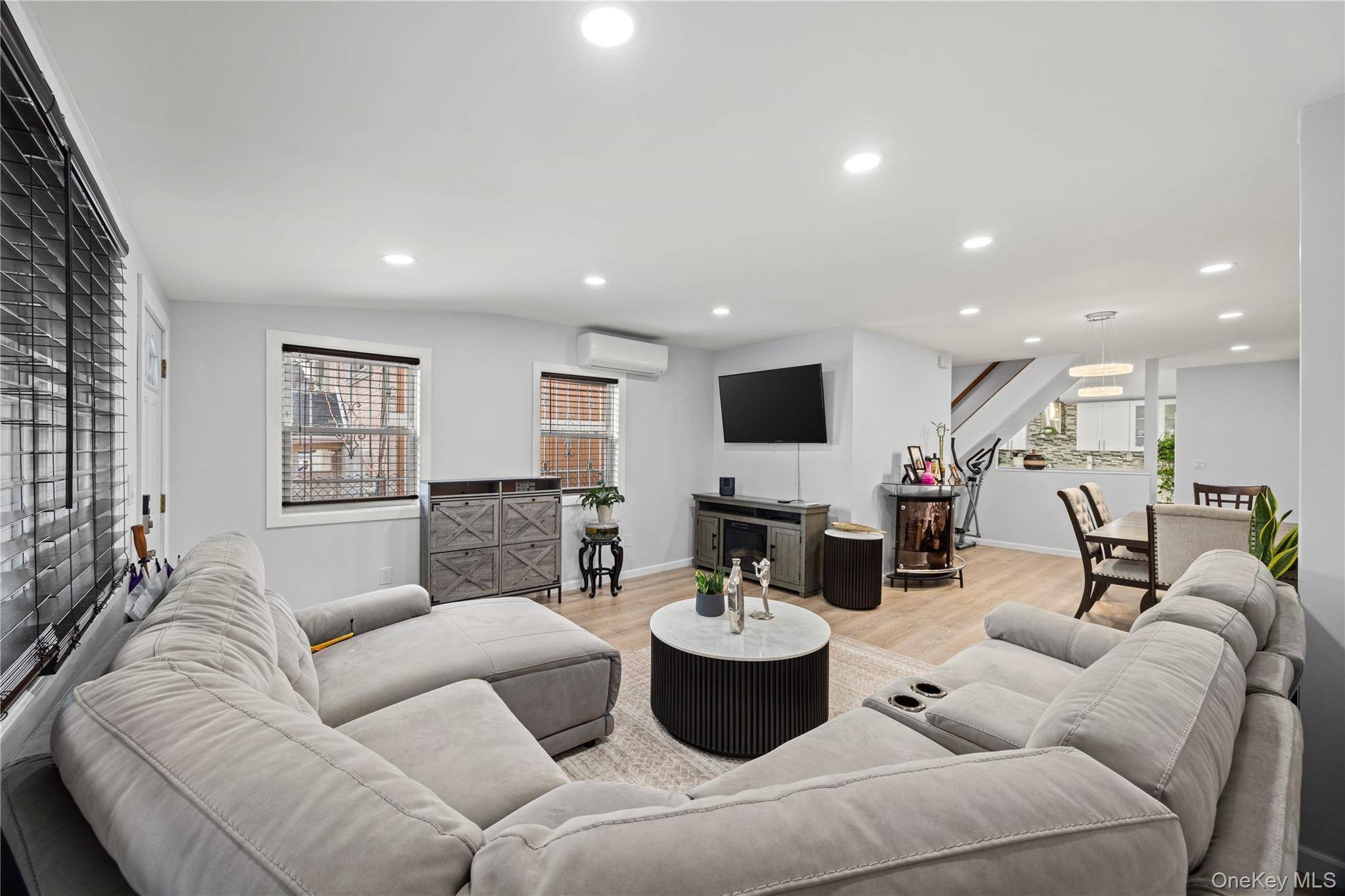 1805 Lacombe AVE, Bronx, NY 10473
