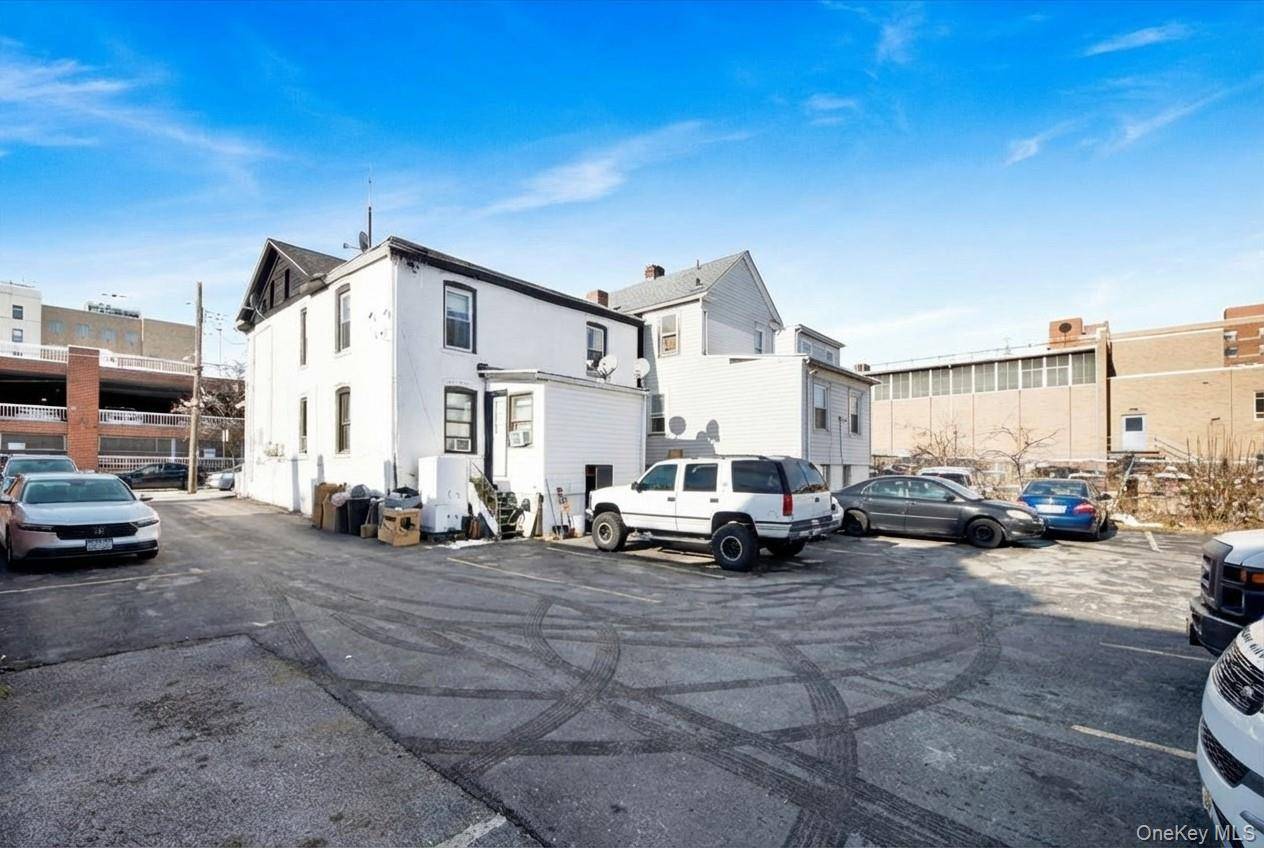 11 N 6th AVE, Mount Vernon, NY 10550