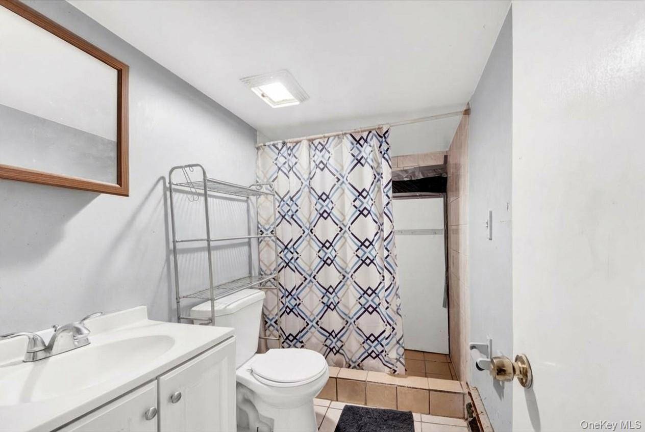 13 N 6th AVE, Mount Vernon, NY 10550