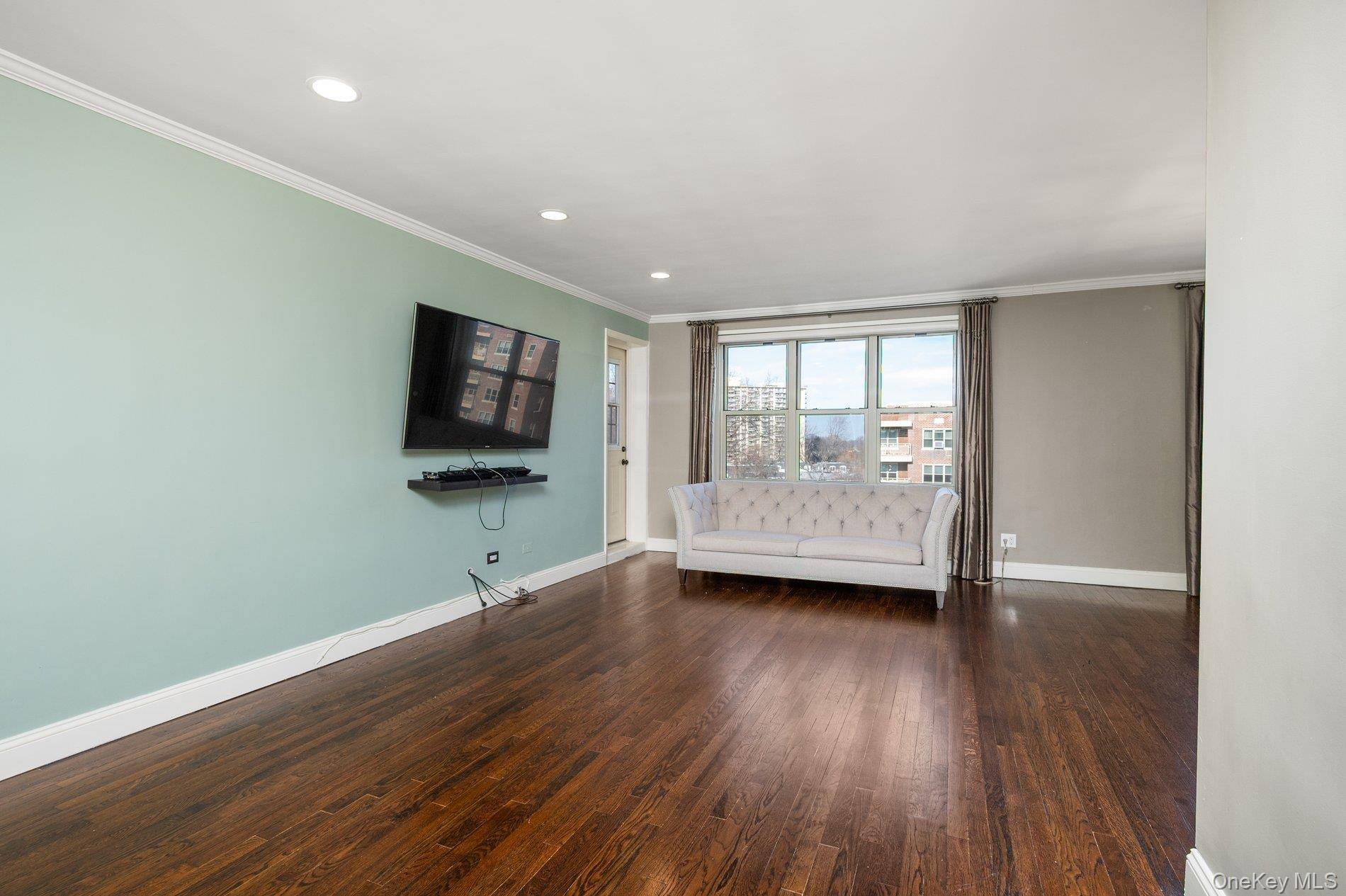 23-55 Bell Boulevard BLVD #6C, Bayside, NY 11360