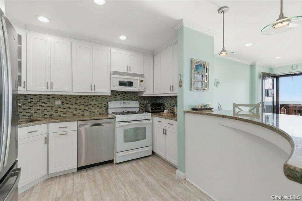 627 Oceanfront #A, Long Beach, NY 11561